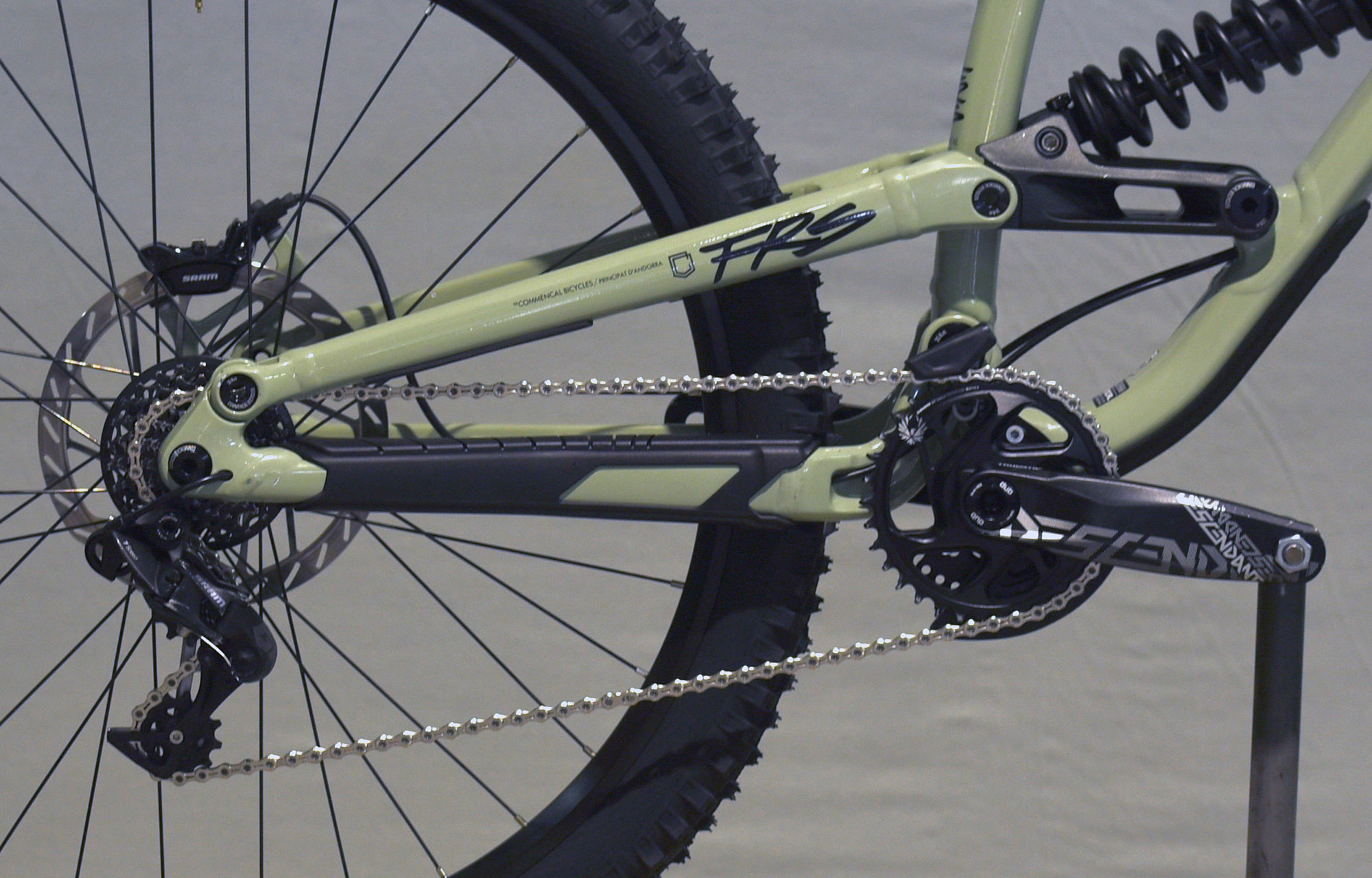 COMMENCAL FRS RIDE HERITAGE GREEN - M (22150402) image number null