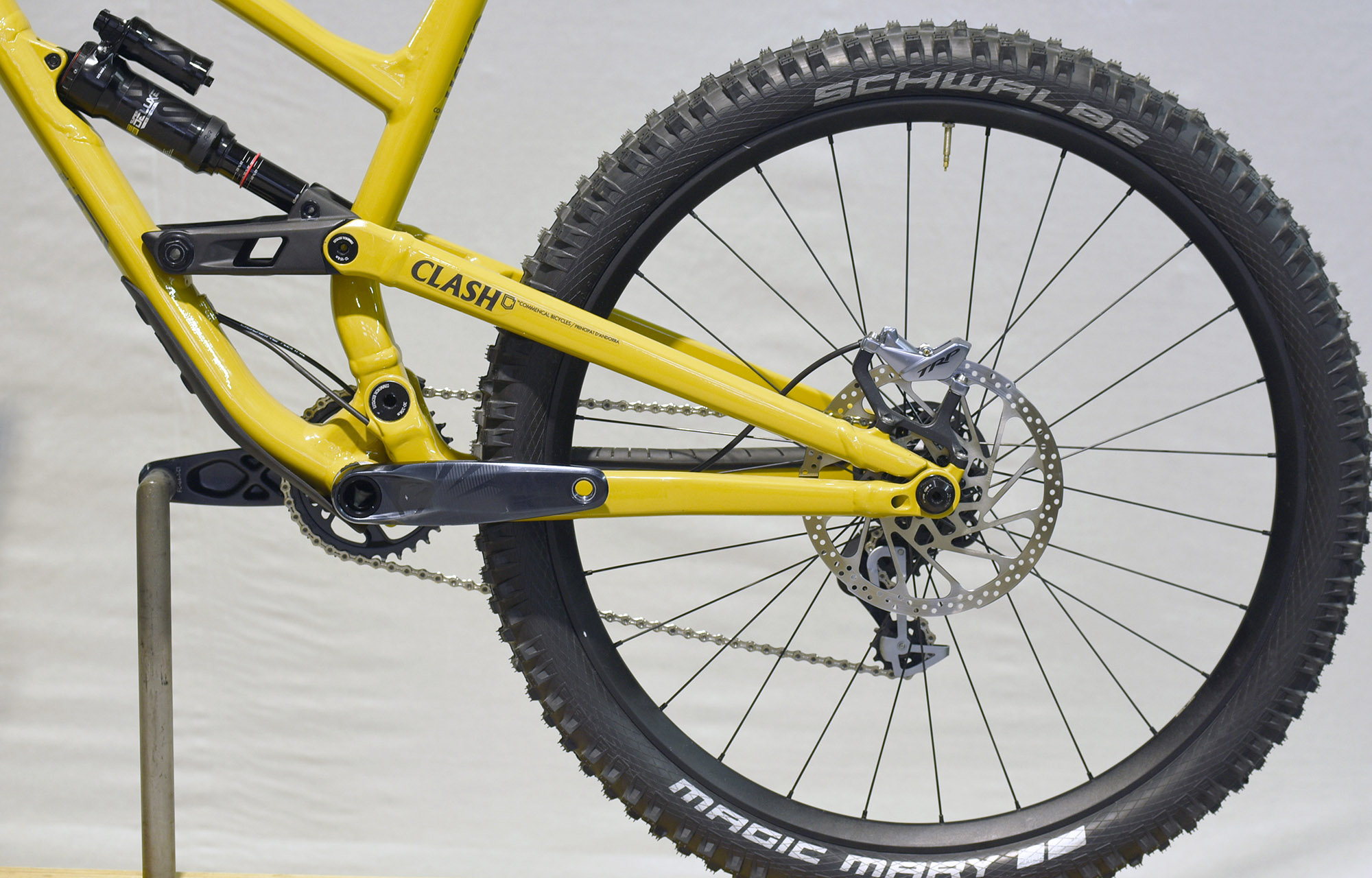 COMMENCAL CLASH RACE YELLOW - M (22131502) image number null