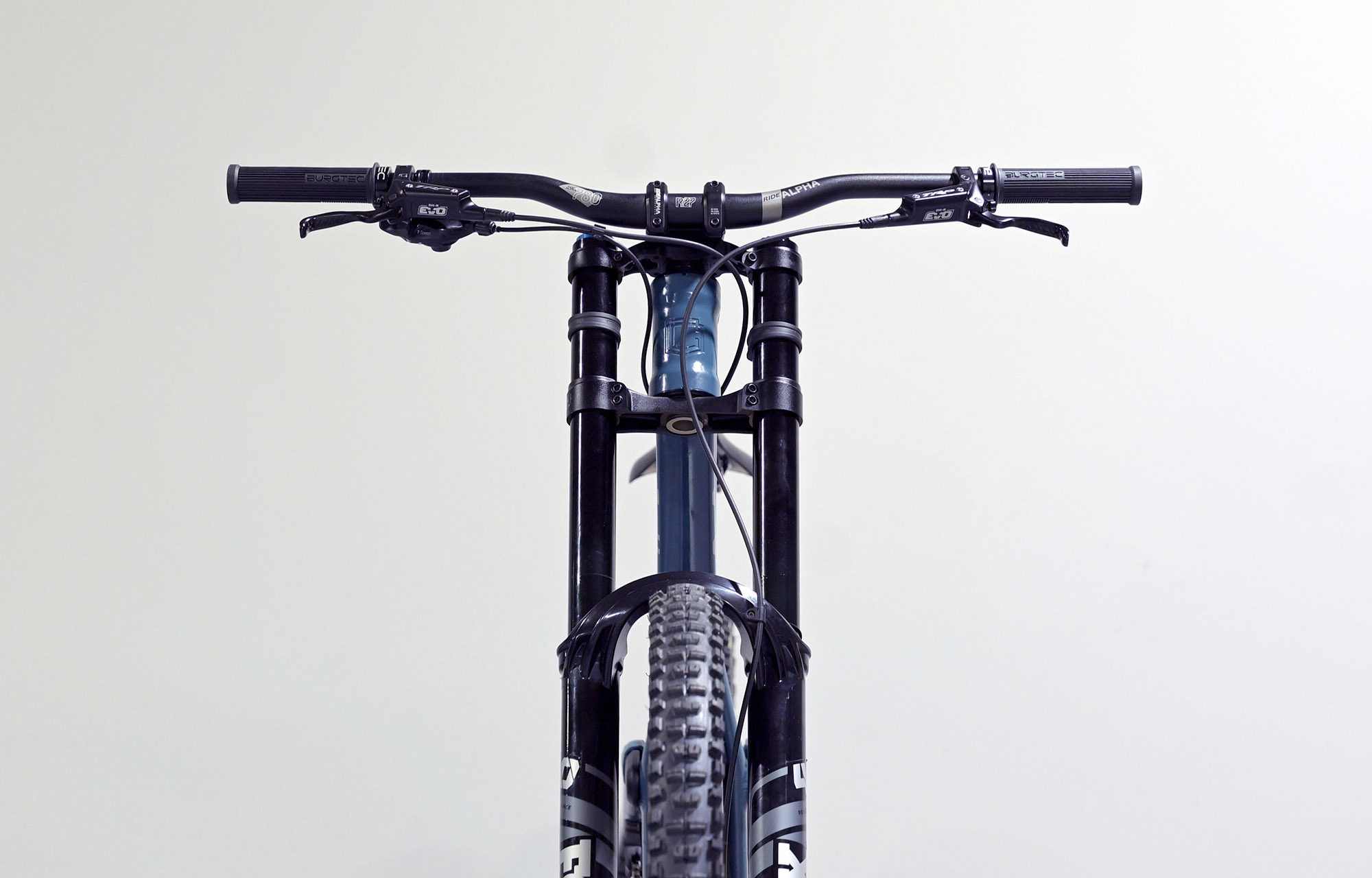 COMMENCAL SUPREME DH V5 ESSENTIAL AQUA BLUE - M (23150102) image cover number large 2