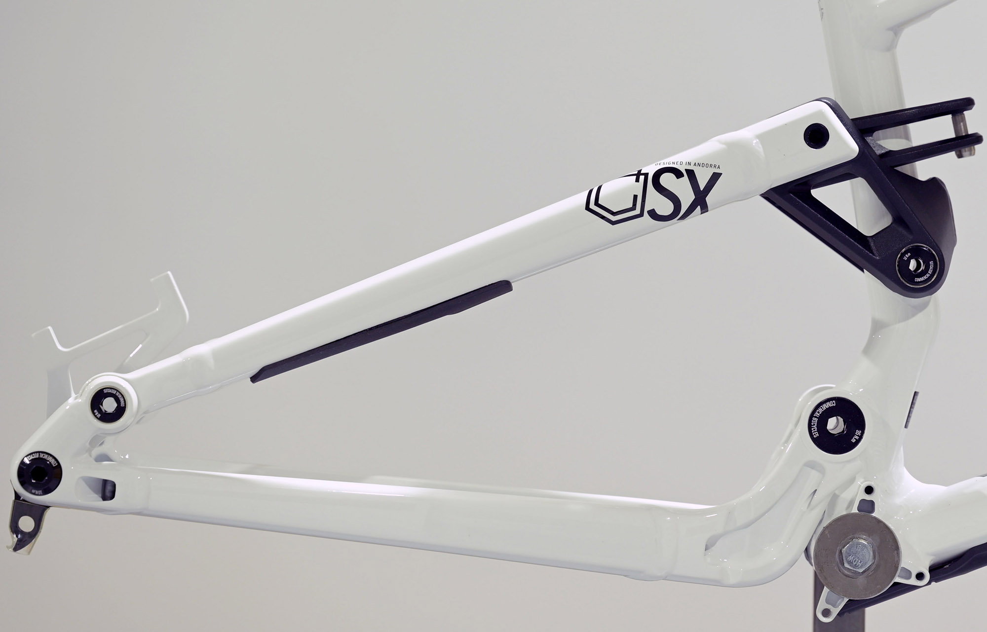 FRAME COMMENCAL META SX V4 PURE WHITE - L (25230303) image cover number large 0