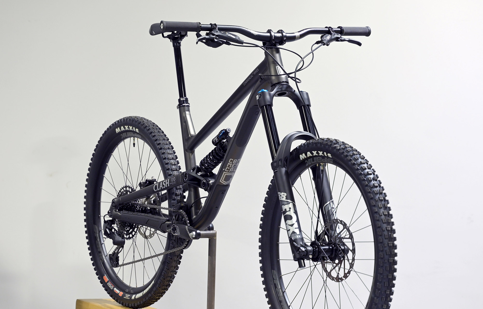 COMMENCAL CLASH RIDE FOX DARK SLATE - L (24136203) image cover number large 2