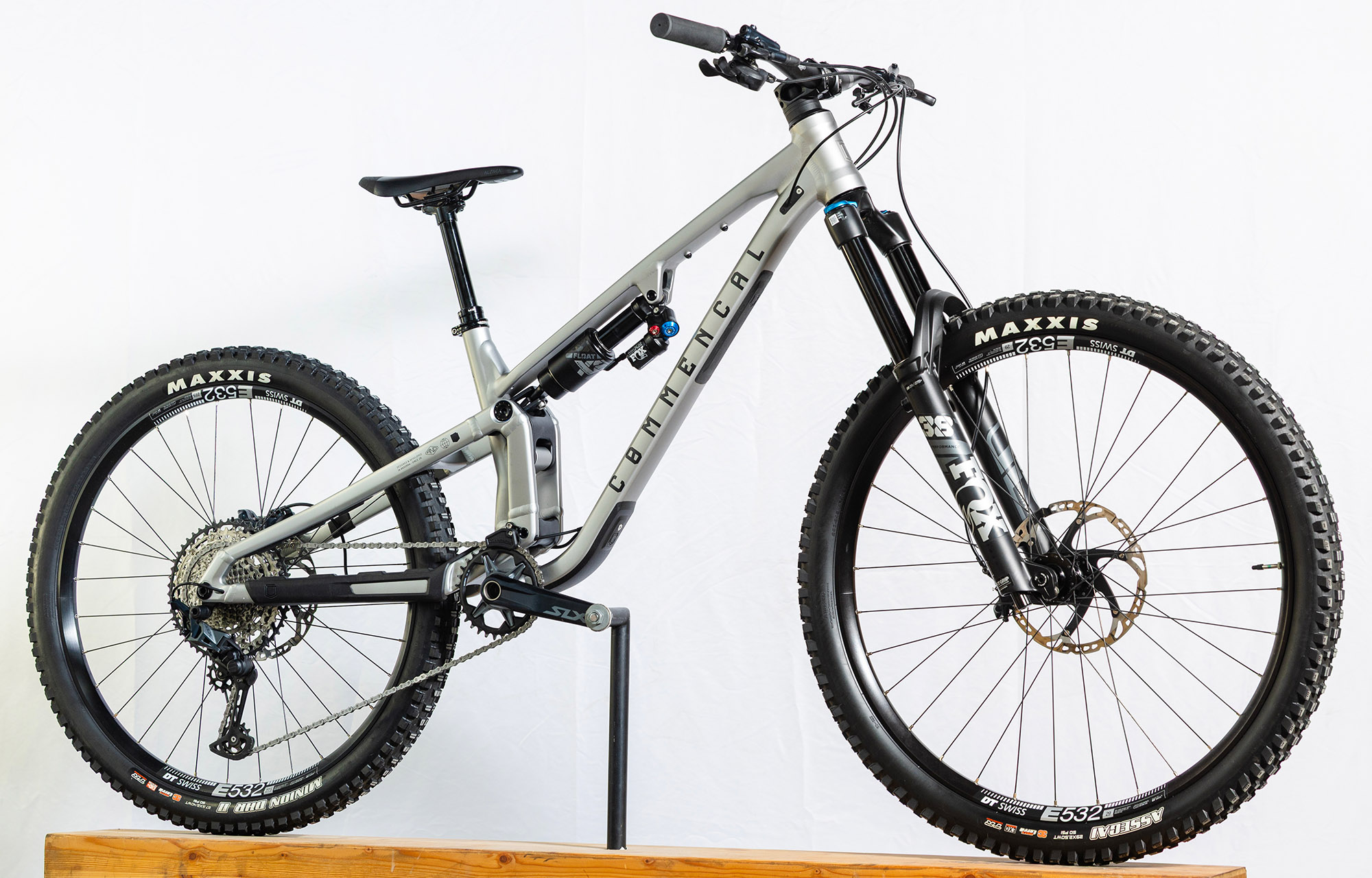 COMMENCAL META SX V5 ESSENTIAL SILVER - S (23131501) image cover number large 1