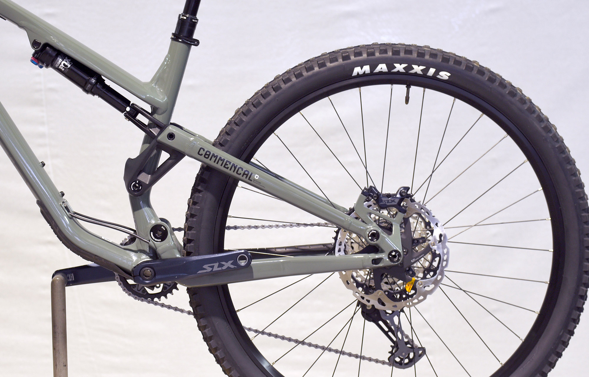 COMMENCAL META TR ESSENTIAL KESWICK GREEN - M (22120302) image number null