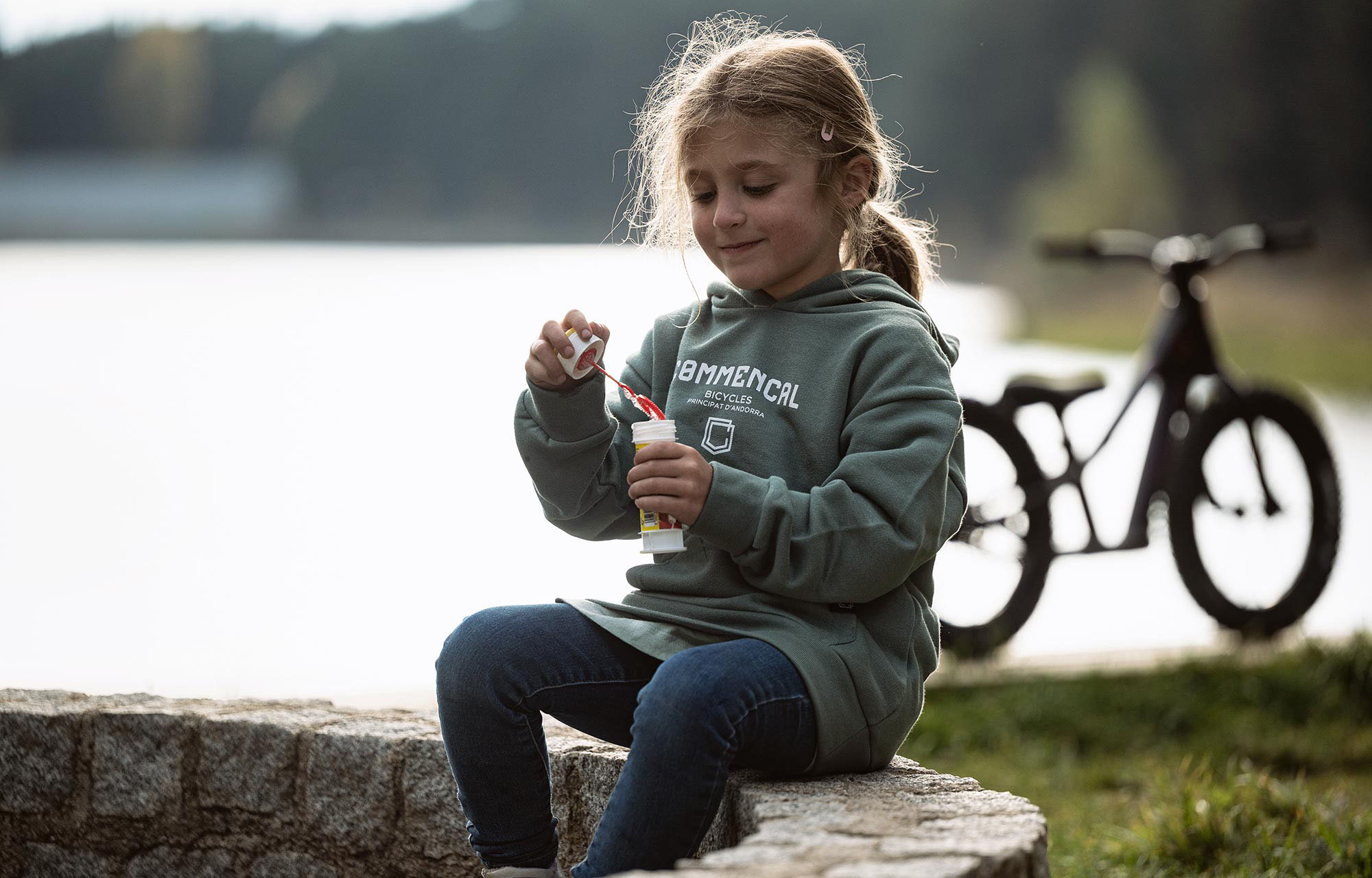 FELPA CON CAPPUCCIO BAMBINO COMMENCAL CORPORATE SWAMP image number 6