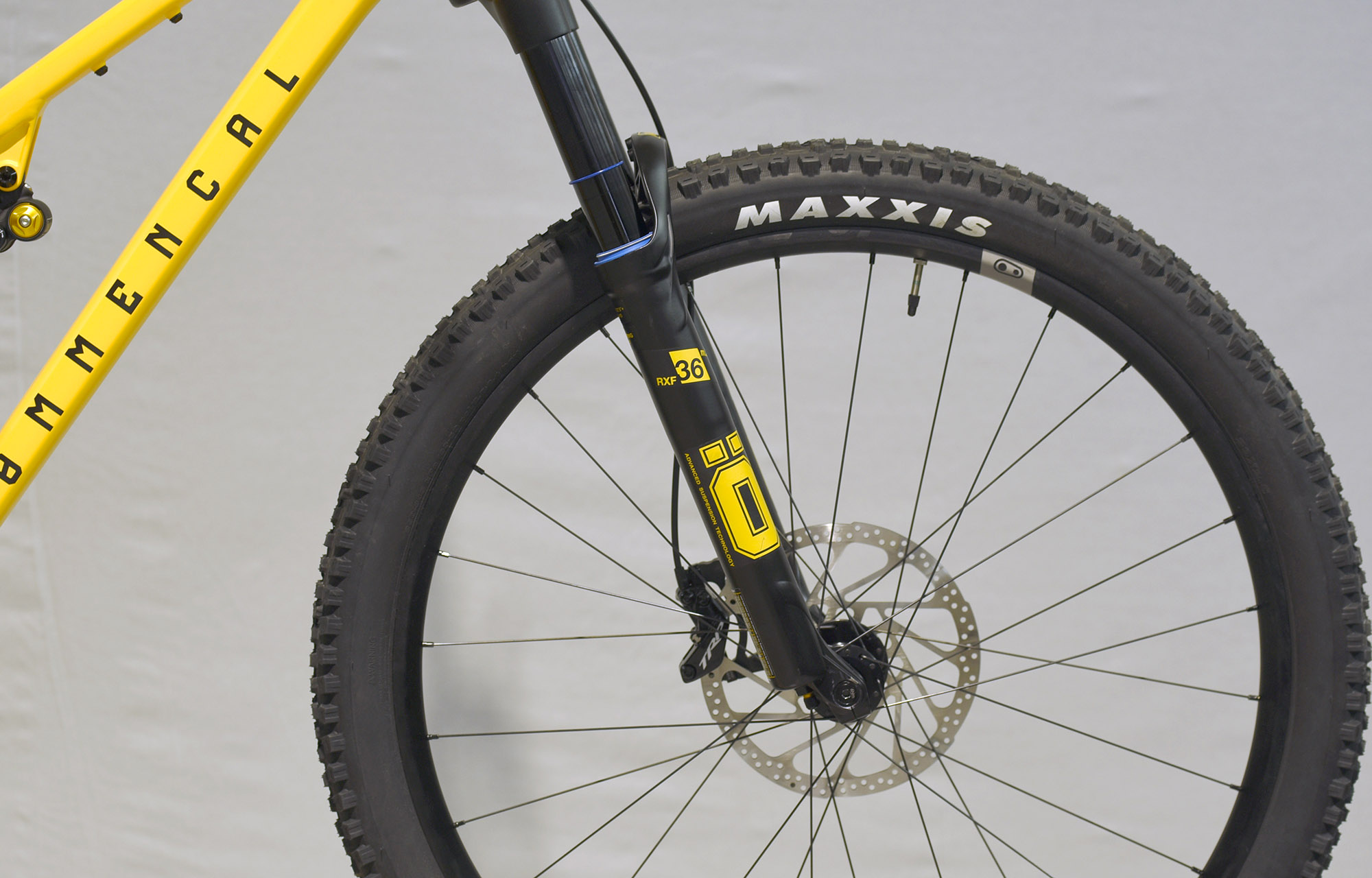 COMMENCAL TEMPO OHLINS EDITION YELLOW - M (22121102) image number null