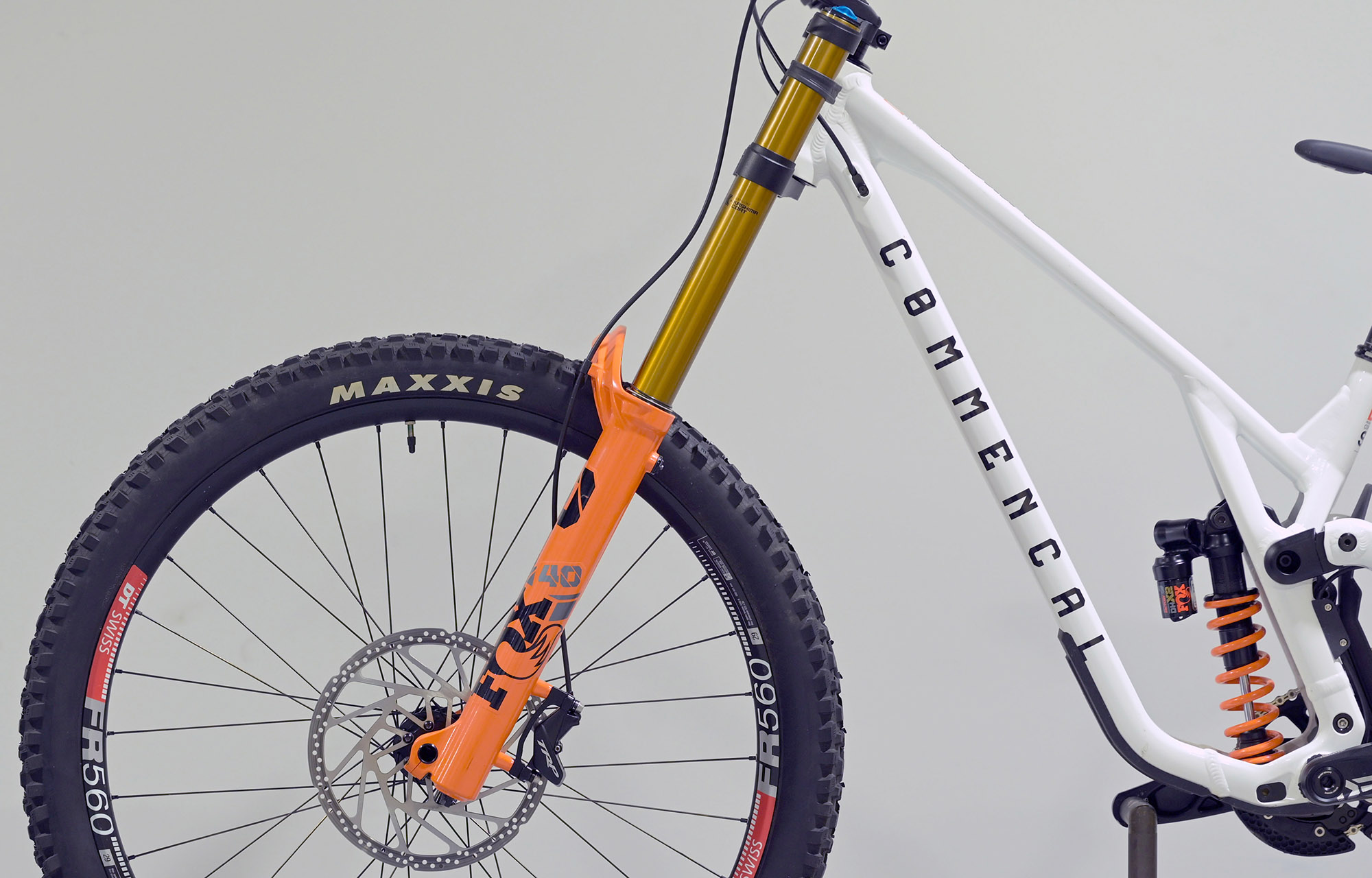 COMMENCAL SUPREME DH V5 SIGNATURE PURE WHITE - S (22150901) image cover number large 3