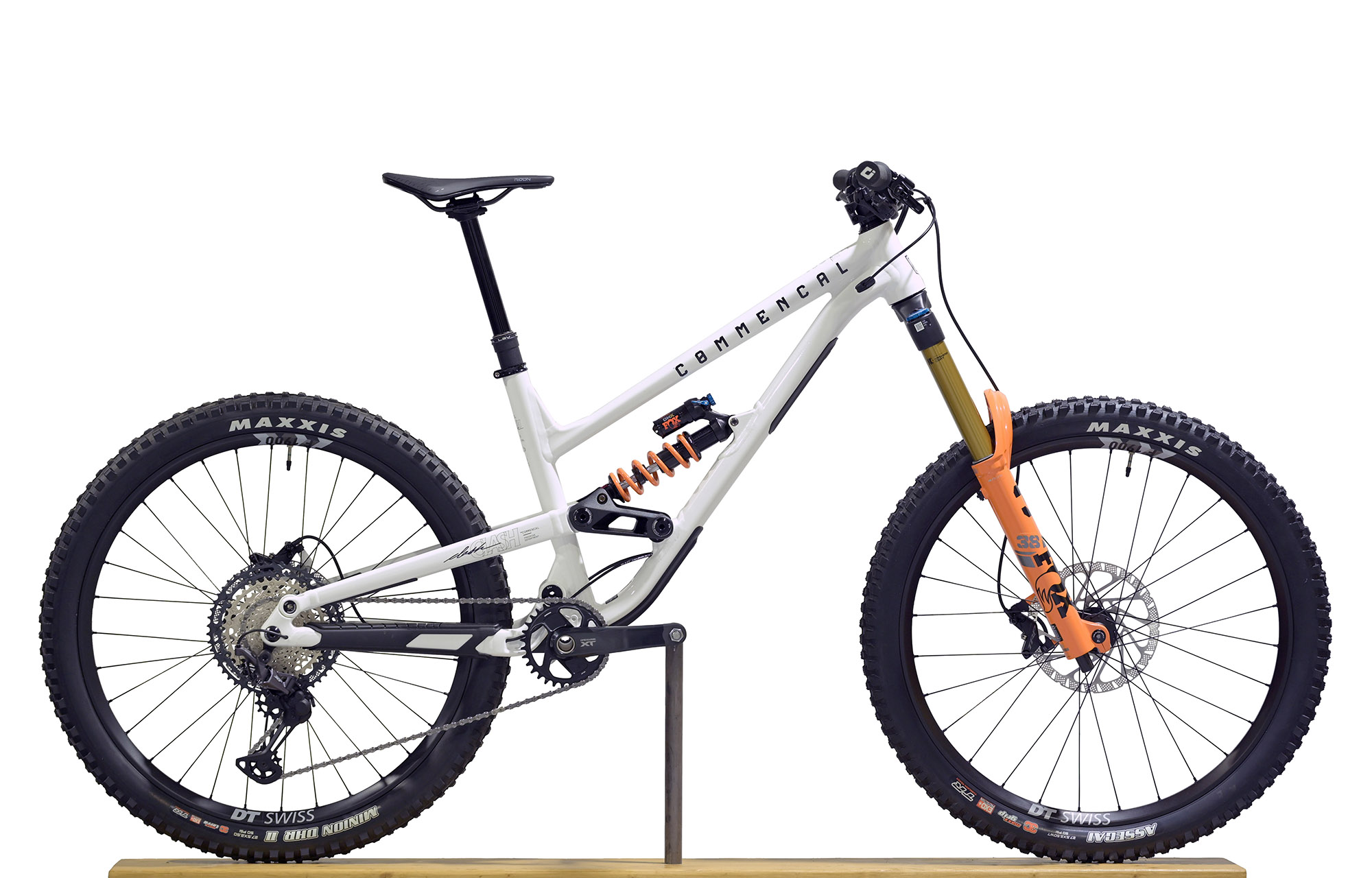 COMMENCAL CLASH SIGNATURE PURE WHITE - M (25130102) image number null