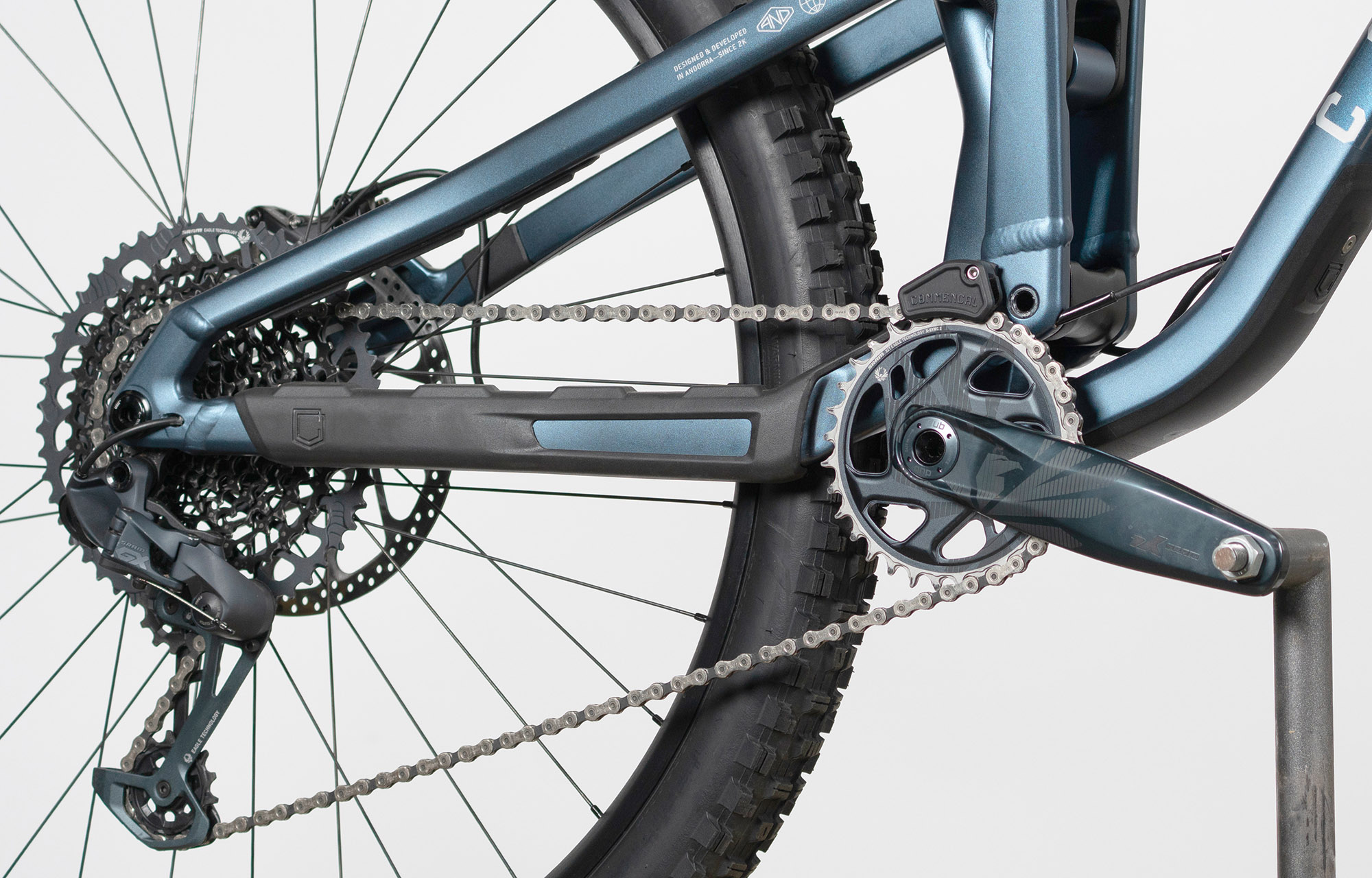 COMMENCAL META V5 RACE SPARKLY BLUE - M (23121302) image cover number large 3