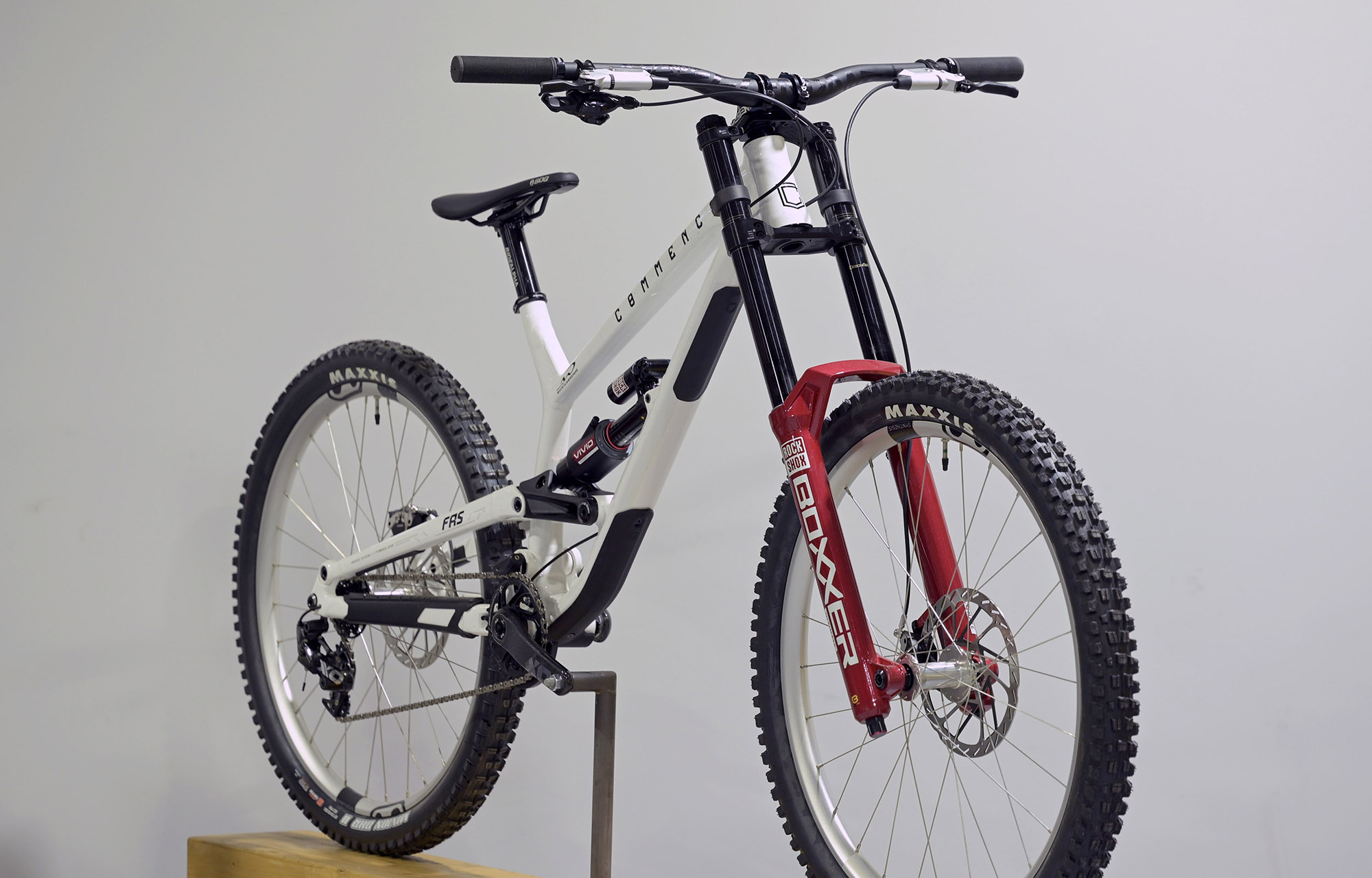 COMMENCAL FRS ULTIMATE WHISTLER EDITION 2 - M (24158202) image cover number large 2