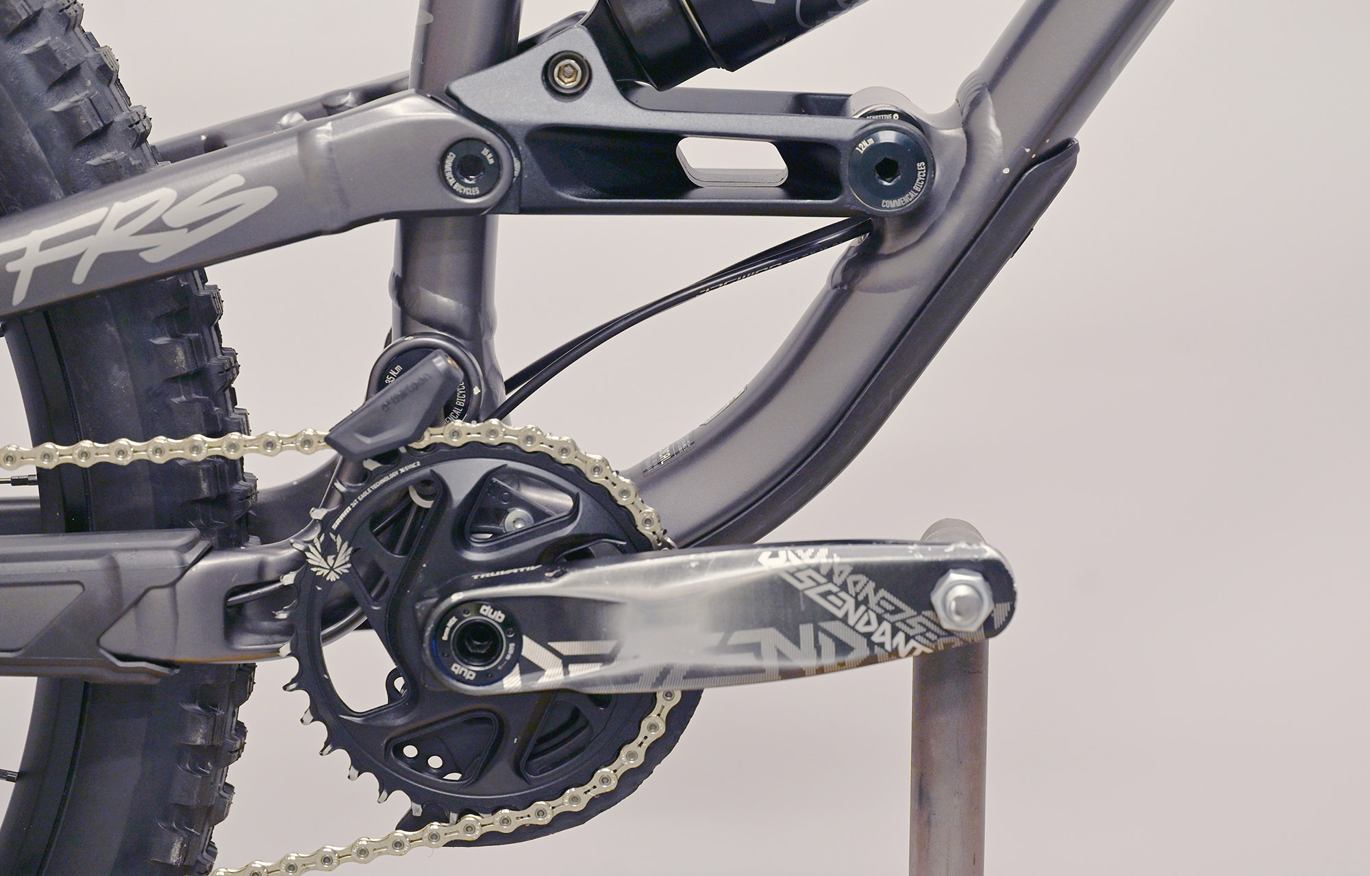 COMMENCAL FRS ESSENTIAL DARK SLATE - M (22150502) image number null