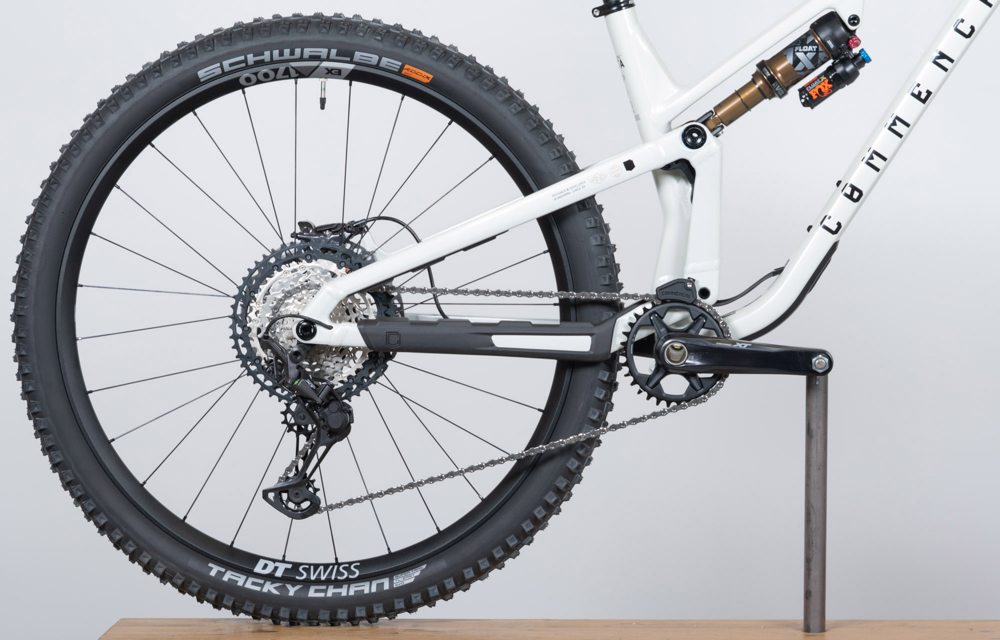 COMMENCAL META V5 SIGNATURE CLEAR SILVER - M (23121002) image cover number large 0