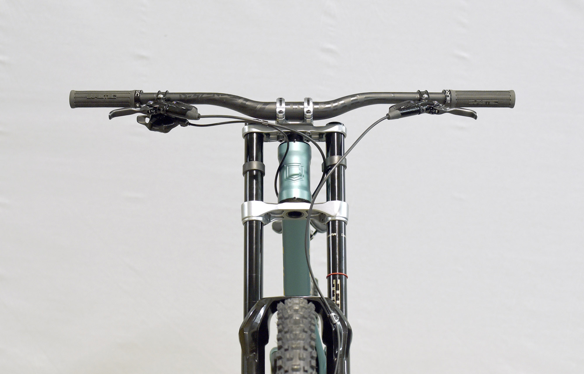 COMMENCAL SUPREME DH V5 RIDE ACID LAKE ALC - L (23100065) image number null