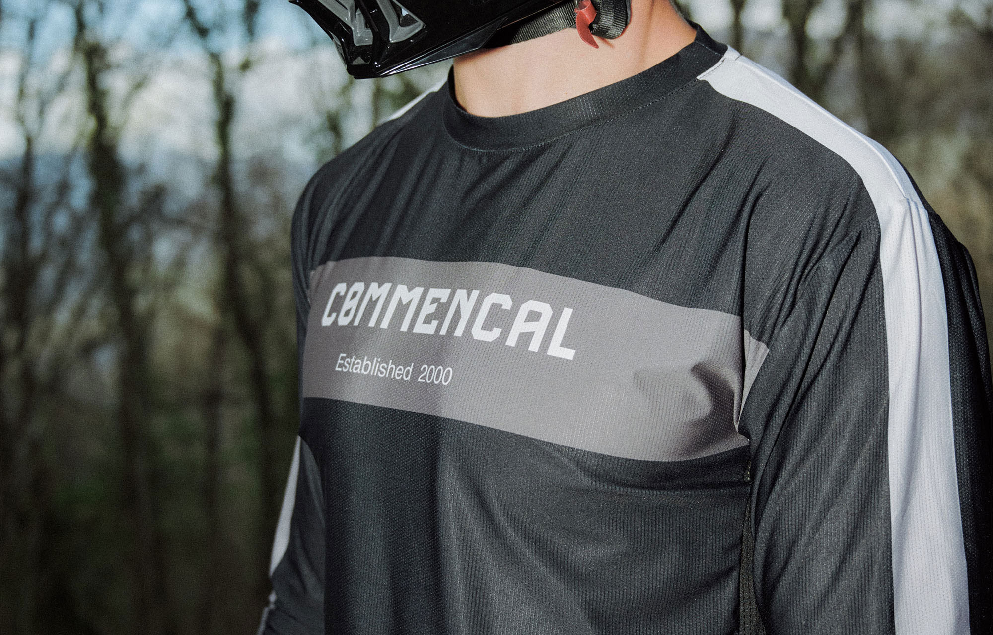 COMMENCAL LIGHTECH RACE LONG SLEEVE JERSEY BLACK POLYCHROM image number 2