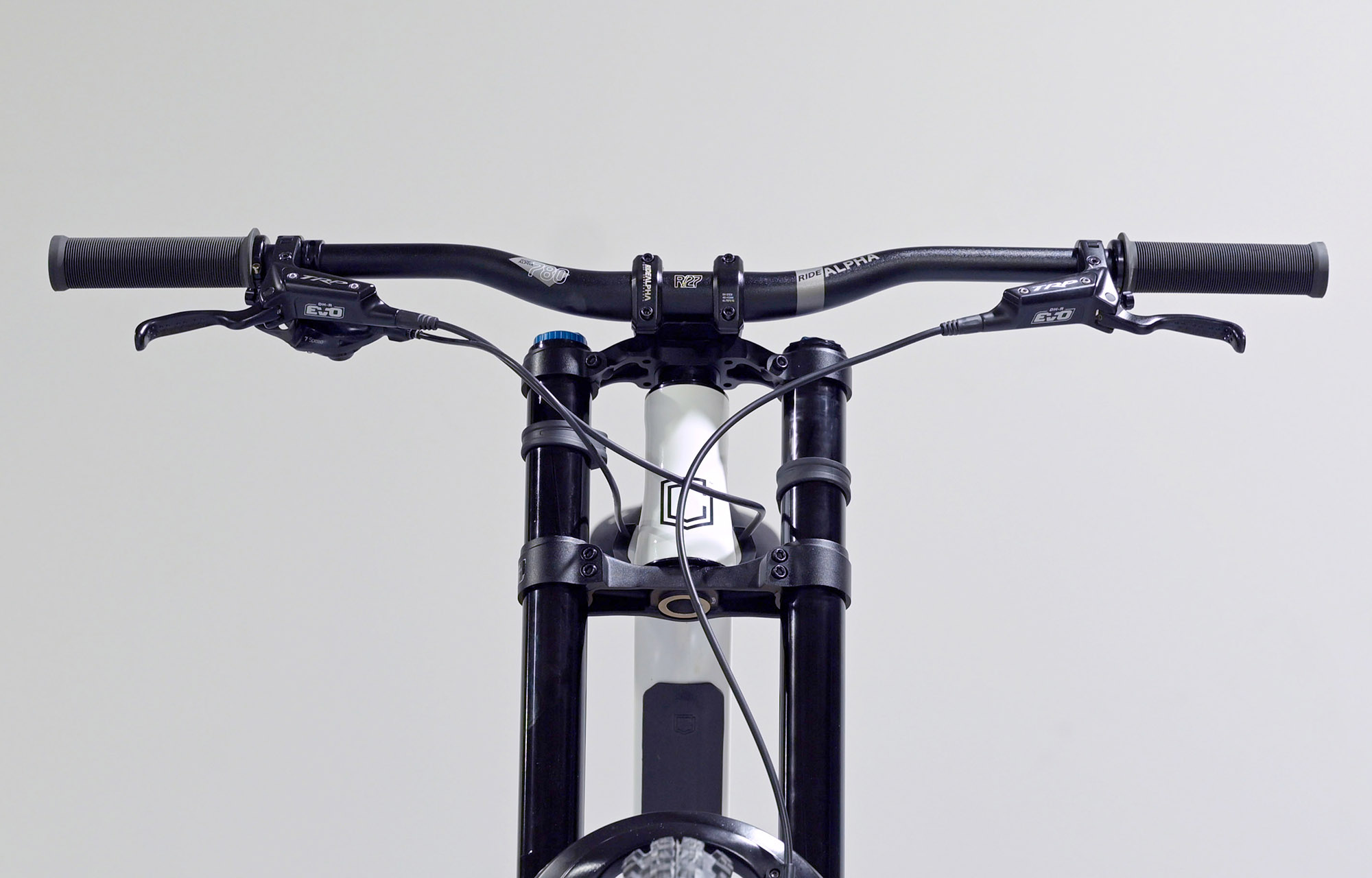 COMMENCAL FRS ESSENTIAL PURE WHITE - M (23150502) image cover number large 2