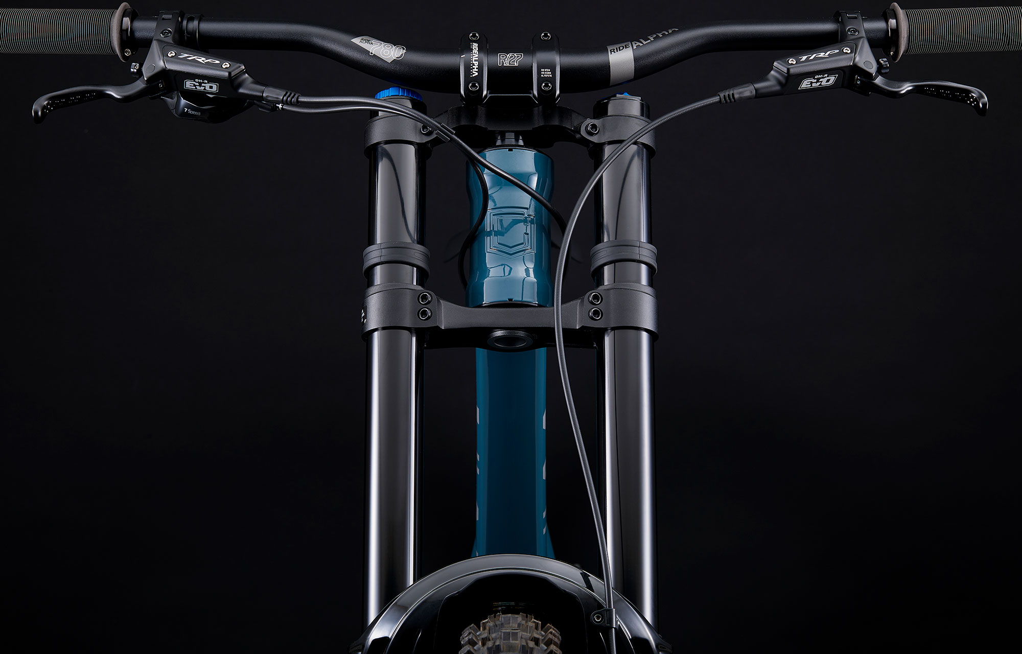 COMMENCAL SUPREME DH V5 ESSENTIAL AQUA BLUE image number null