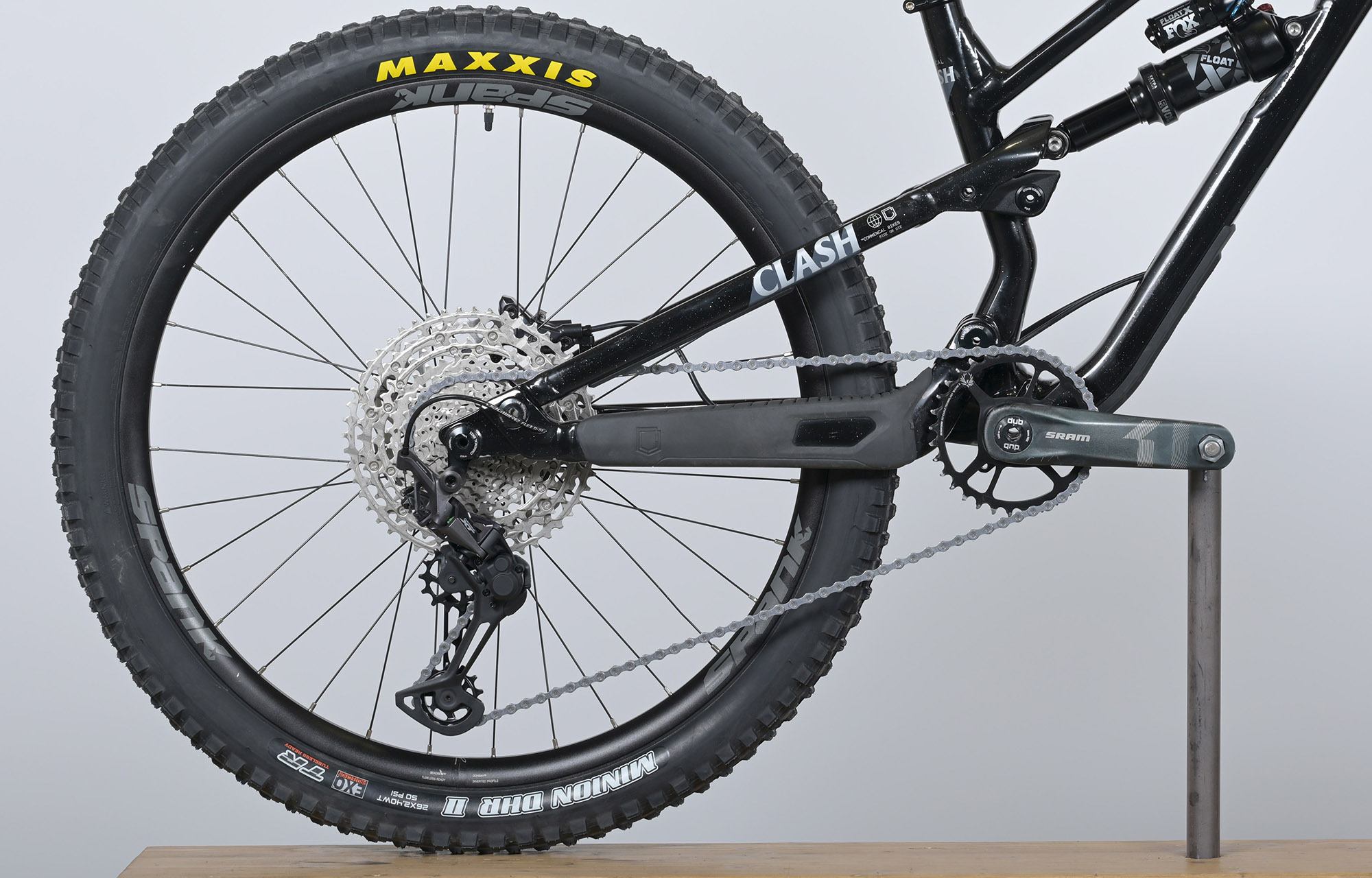 COMMENCAL CLASH JR V2 GLITTERY BLACK (22175700) image cover number large 0