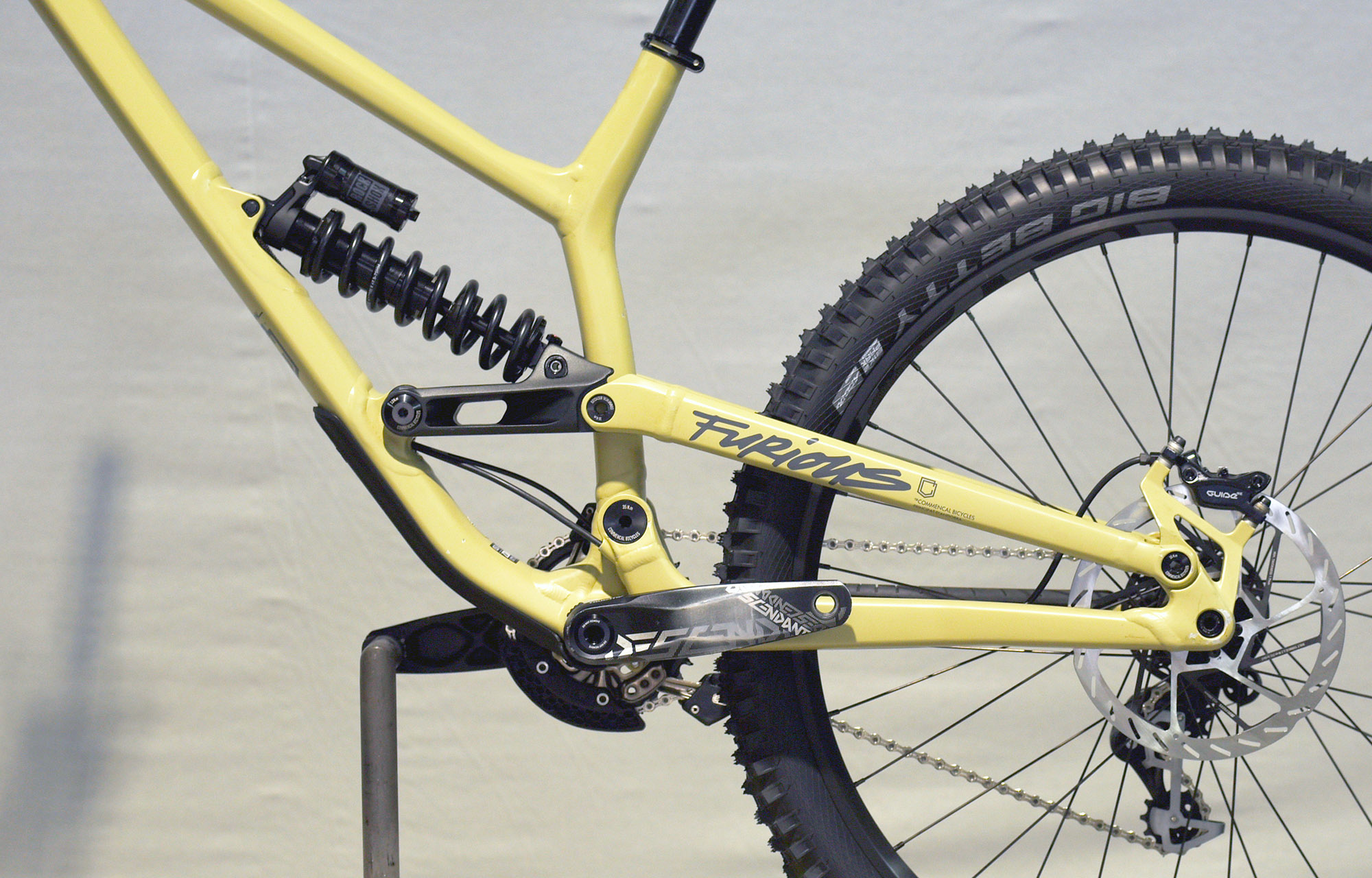 COMMENCAL FURIOUS RIDE SAND - M (21150502) image number null