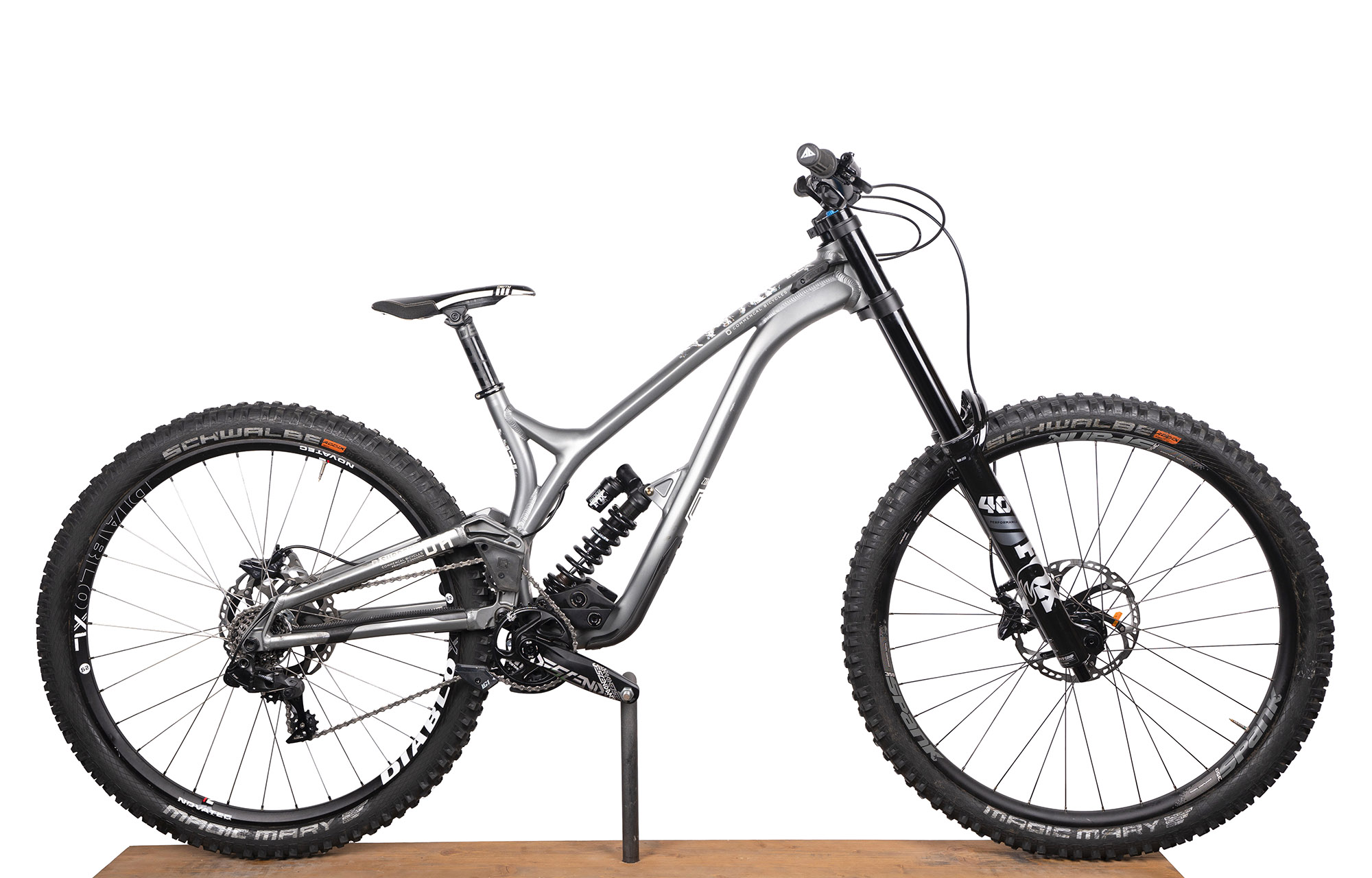 COMMENCAL SUPREME DH 29 RACE (L) image number null