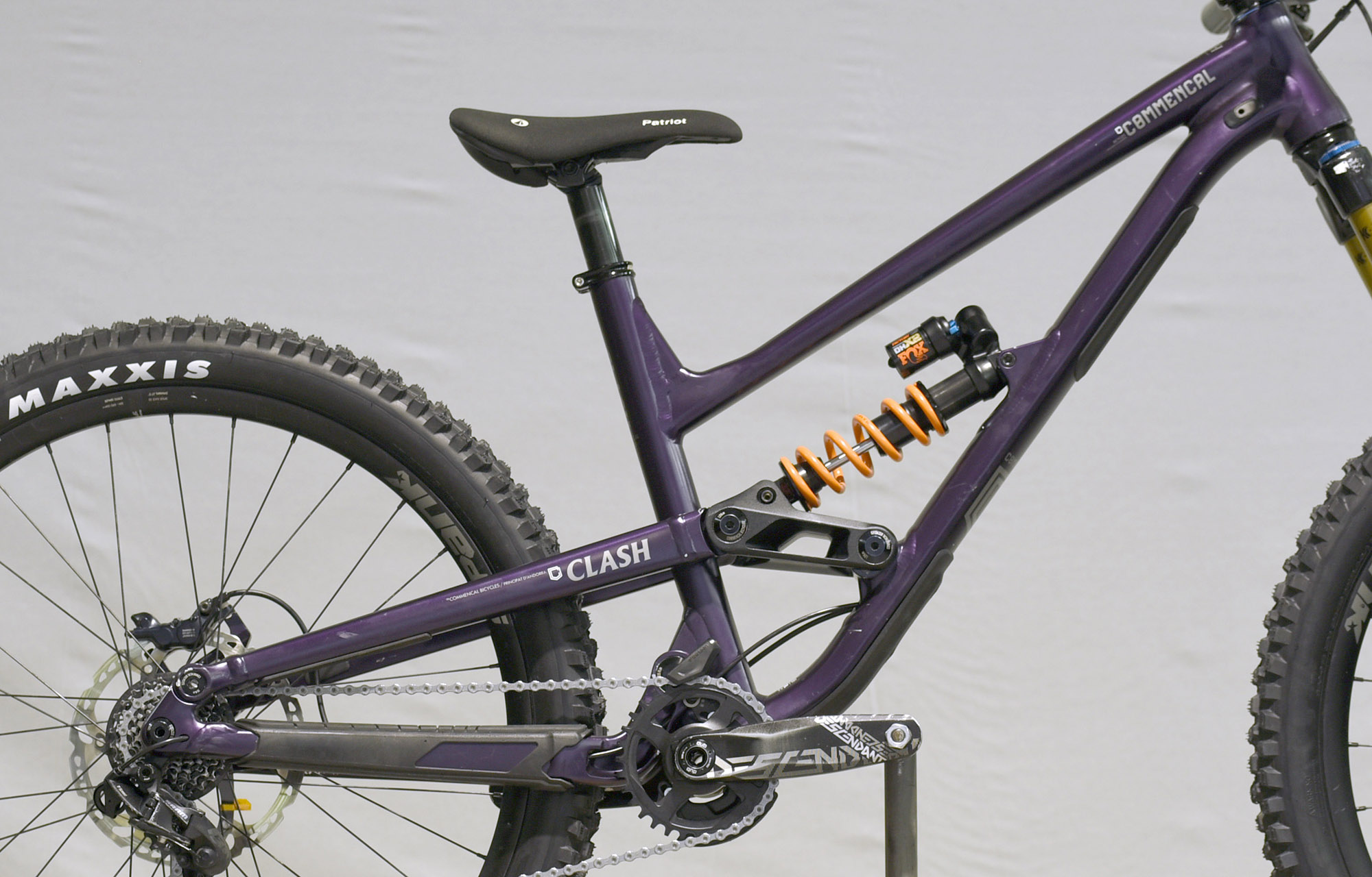 COMMENCAL CLASH PARK EDITION METALLIC PURPLE - M (22131702) image number null