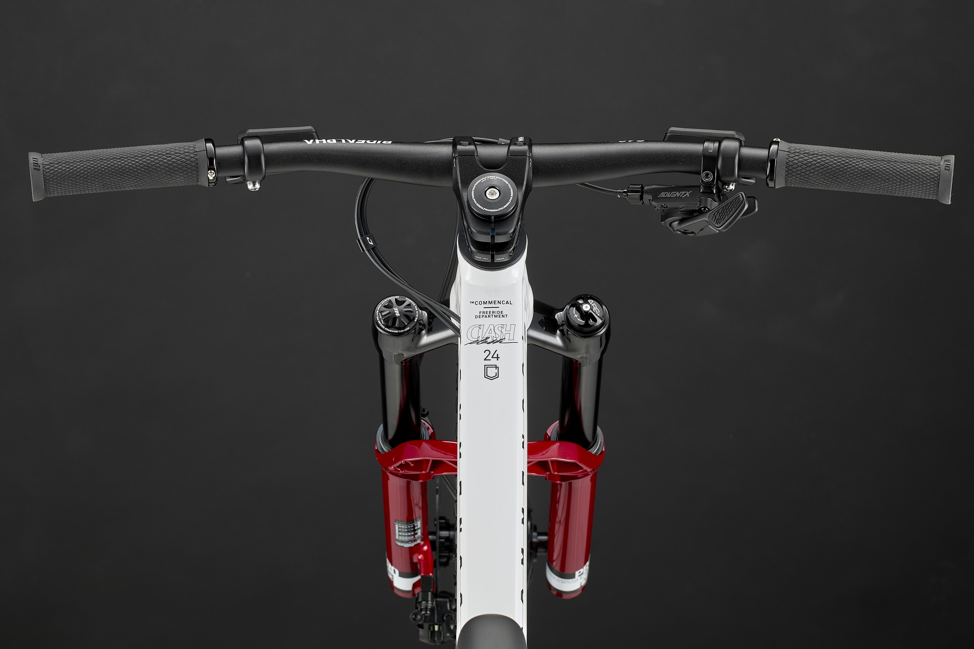 COMMENCAL CLASH 24 PURE WHITE 2027 image large number 3