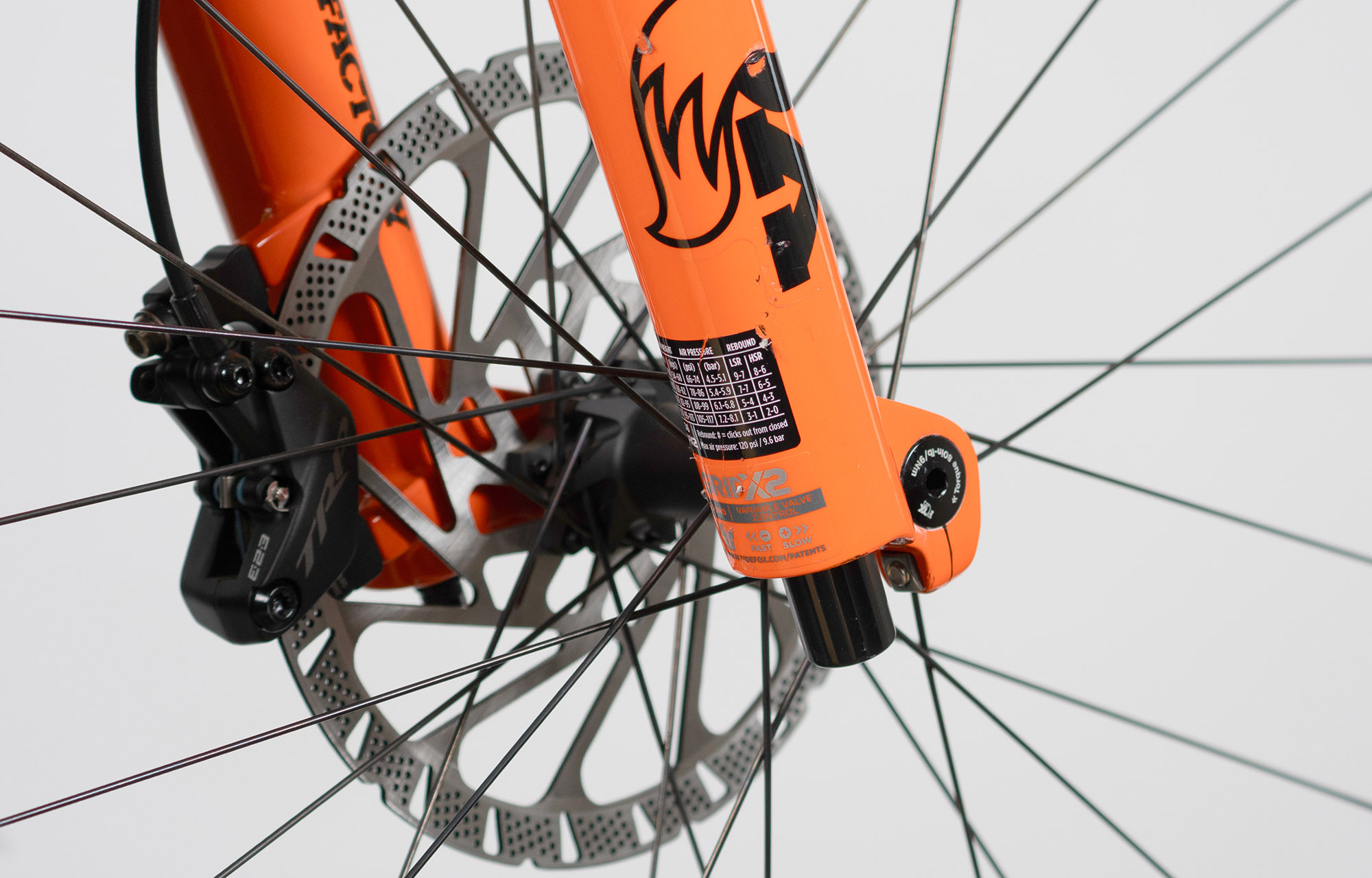 COMMENCAL META V5 SIGNATURE GLITTERY WHITE - L (24122303) image cover number large 8