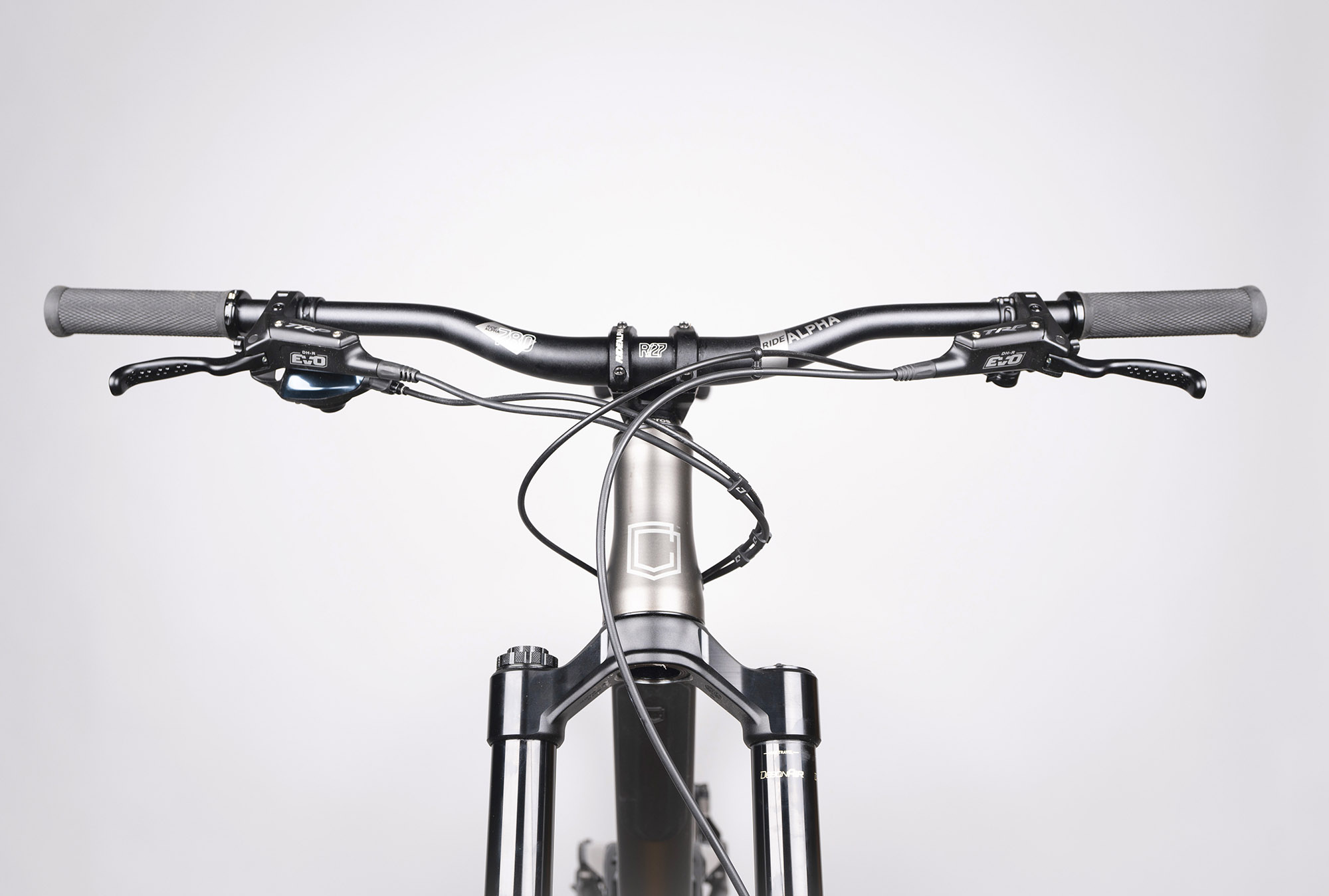 COMMENCAL CLASH RACE DARK SLATE NEW ROCKSHOX (L) image number null