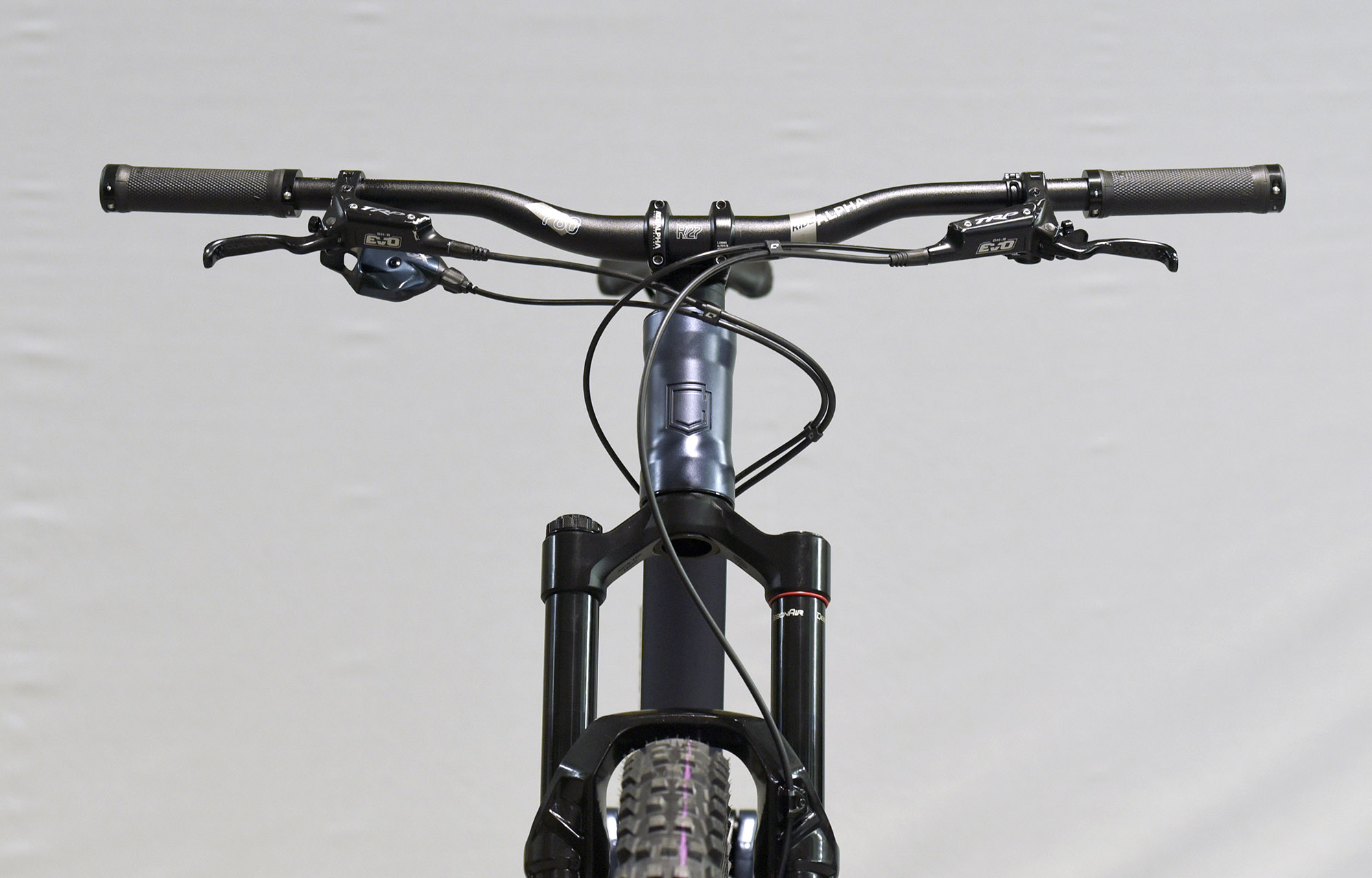 COMMENCAL META V5 RACE SPARKLY BLUE - L (23121303) image number null