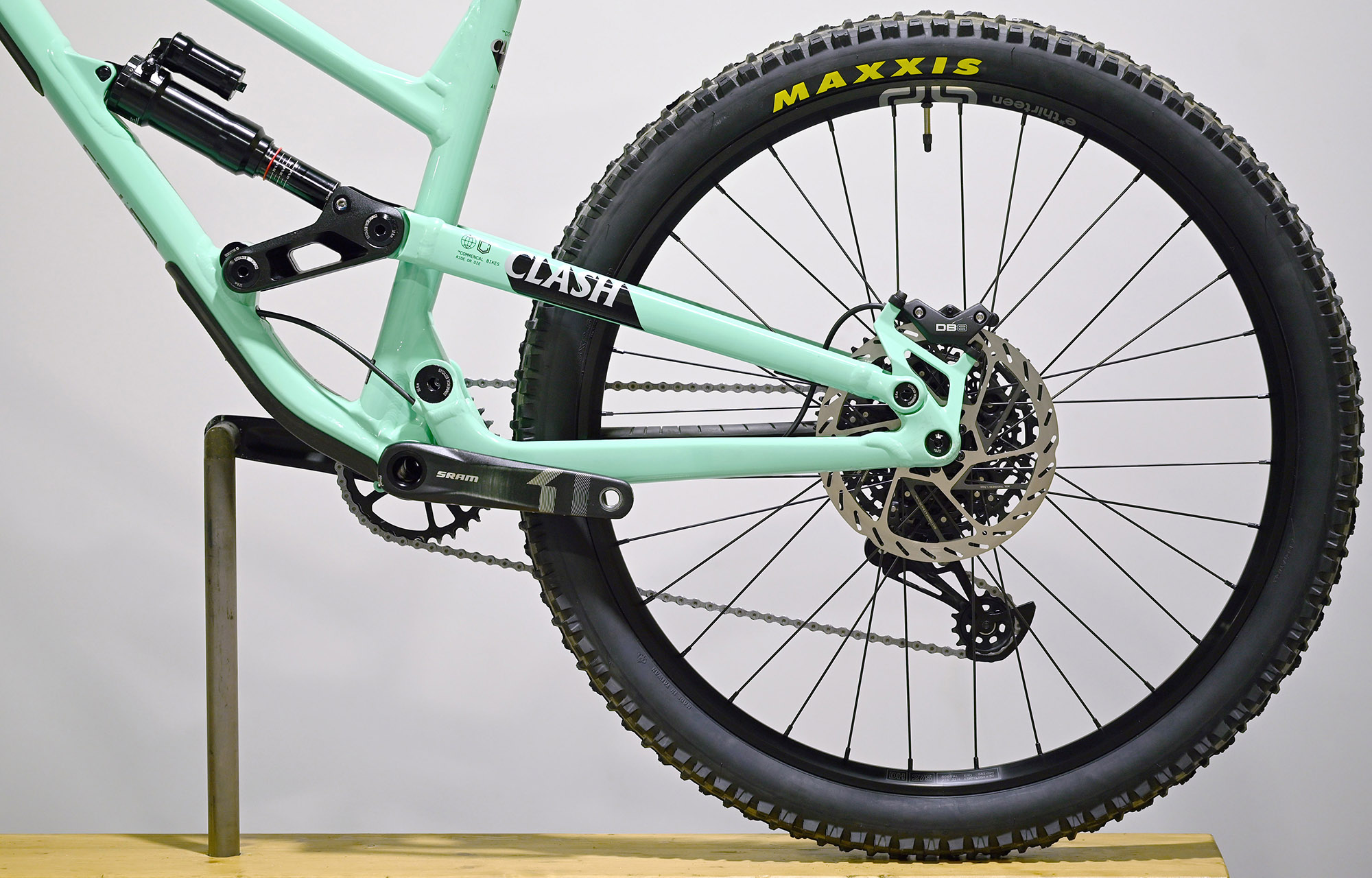 COMMENCAL CLASH RIDE EMERALD GREEN - M (23130102) image cover number large 5