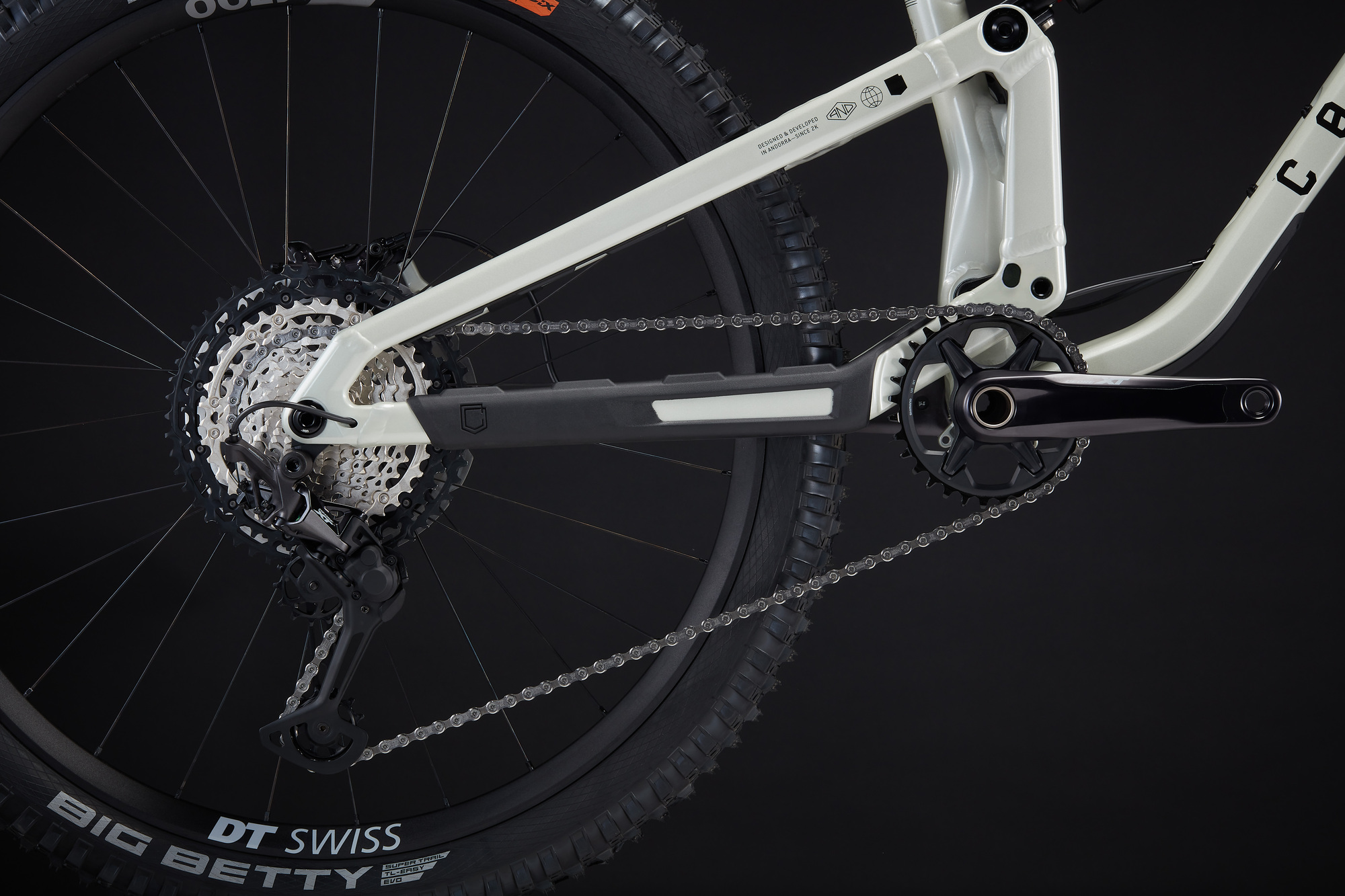 COMMENCAL META SX V5 SIGNATURE CLEAR SILVER image number null