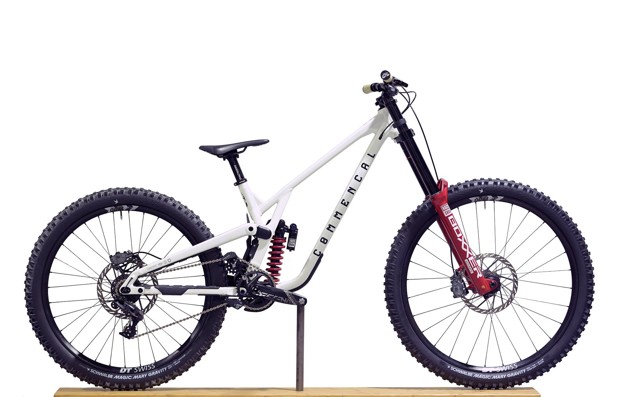 COMMENCAL SUPREME DH V5 ROCKSHOX PURE WHITE - M (24157102) image number null