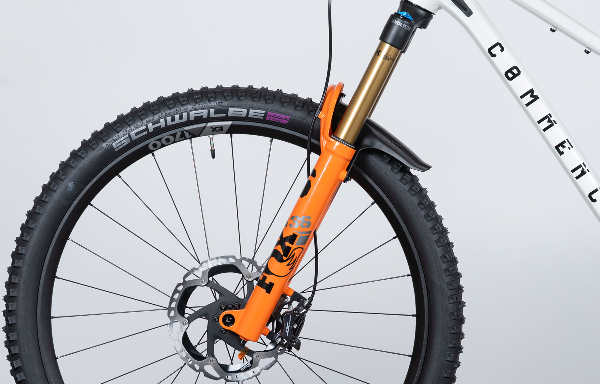 COMMENCAL META V5 SIGNATURE CLEAR SILVER - L (23121003) image large number 6