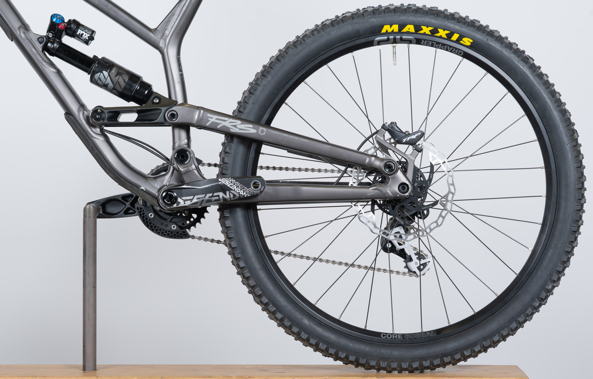 COMMENCAL FRS ESSENTIAL DARK SLATE - L (22151903) image cover number large 3