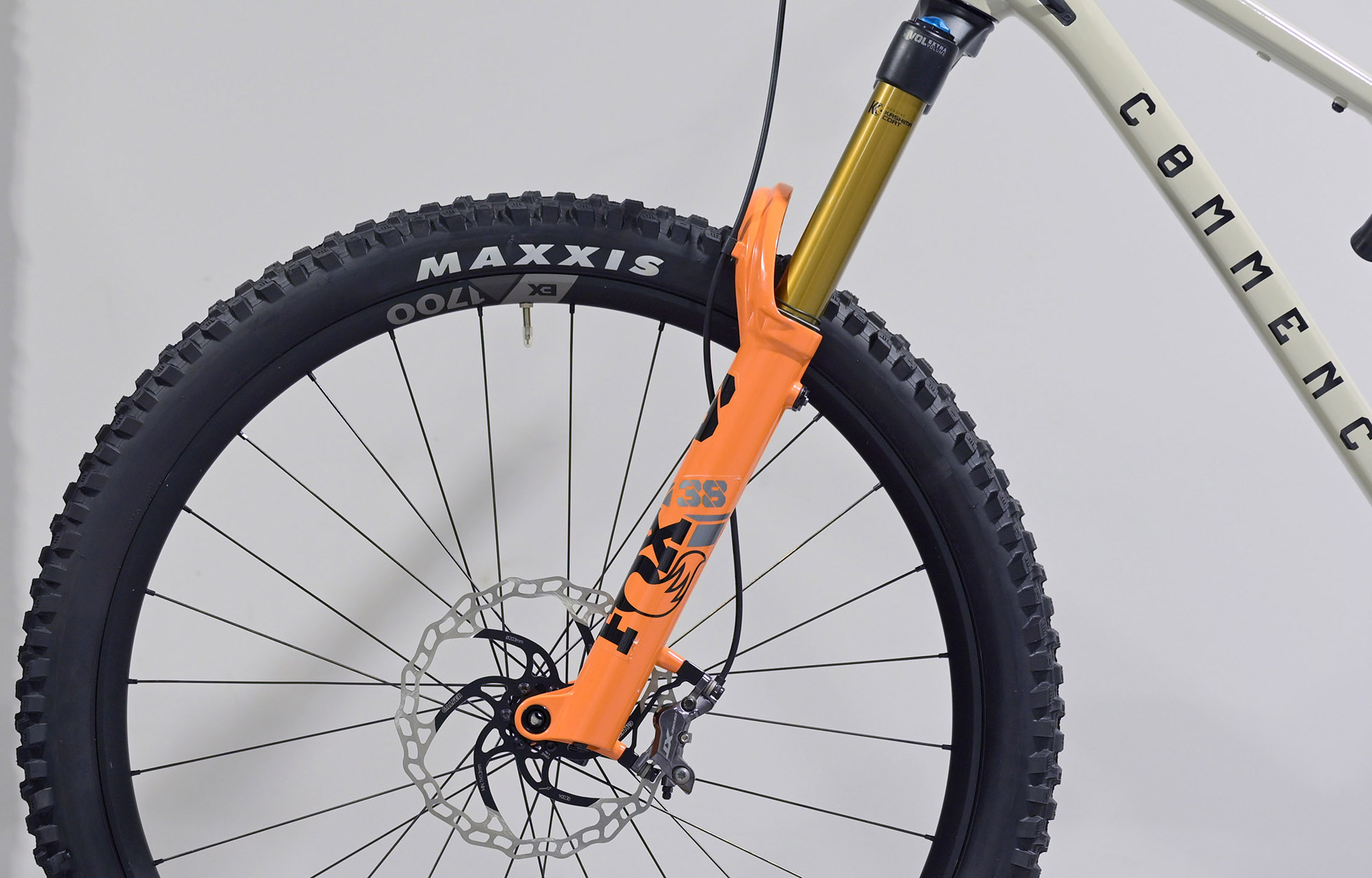 COMMENCAL META SX V5 T-TYPE CHALK - L (23132003) image cover number large 4