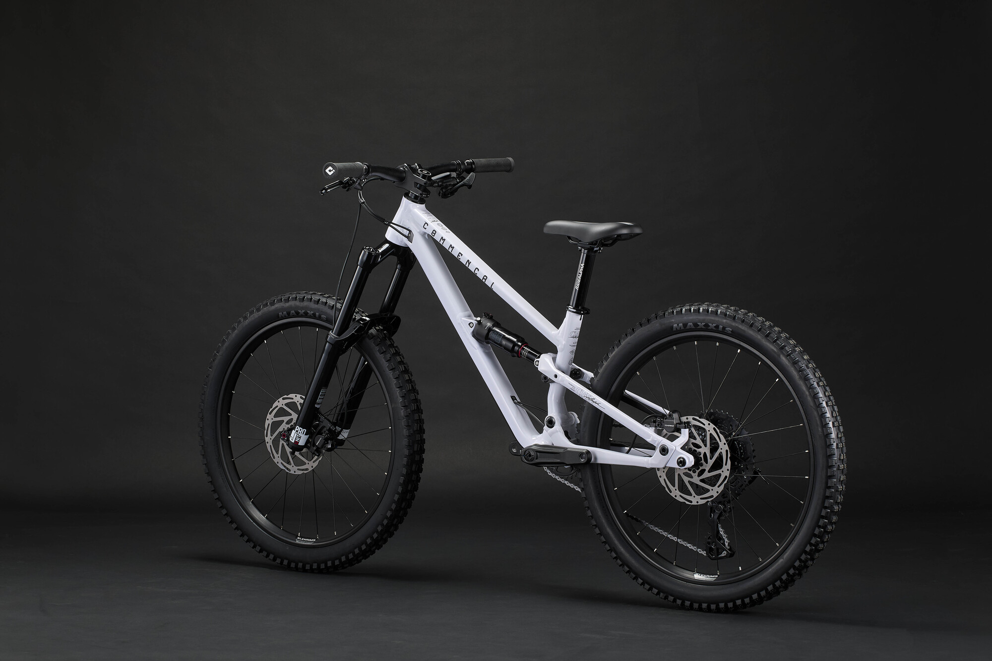 COMMENCAL CLASH 24 PURE WHITE 2026 image number null