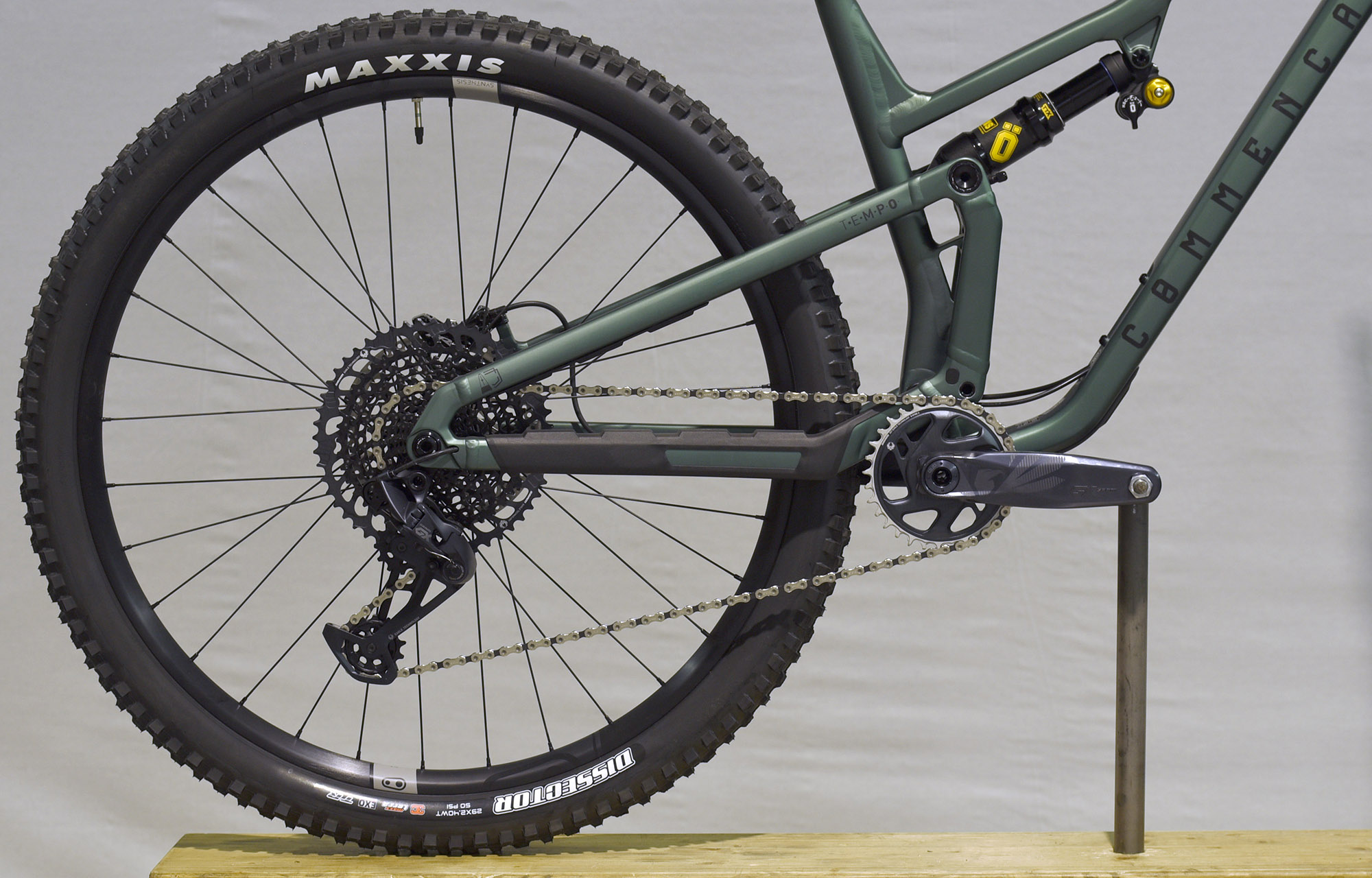 COMMENCAL T.E.M.P.O. OHLINS EDITION METALLIC GREEN - L (22123803) image number null