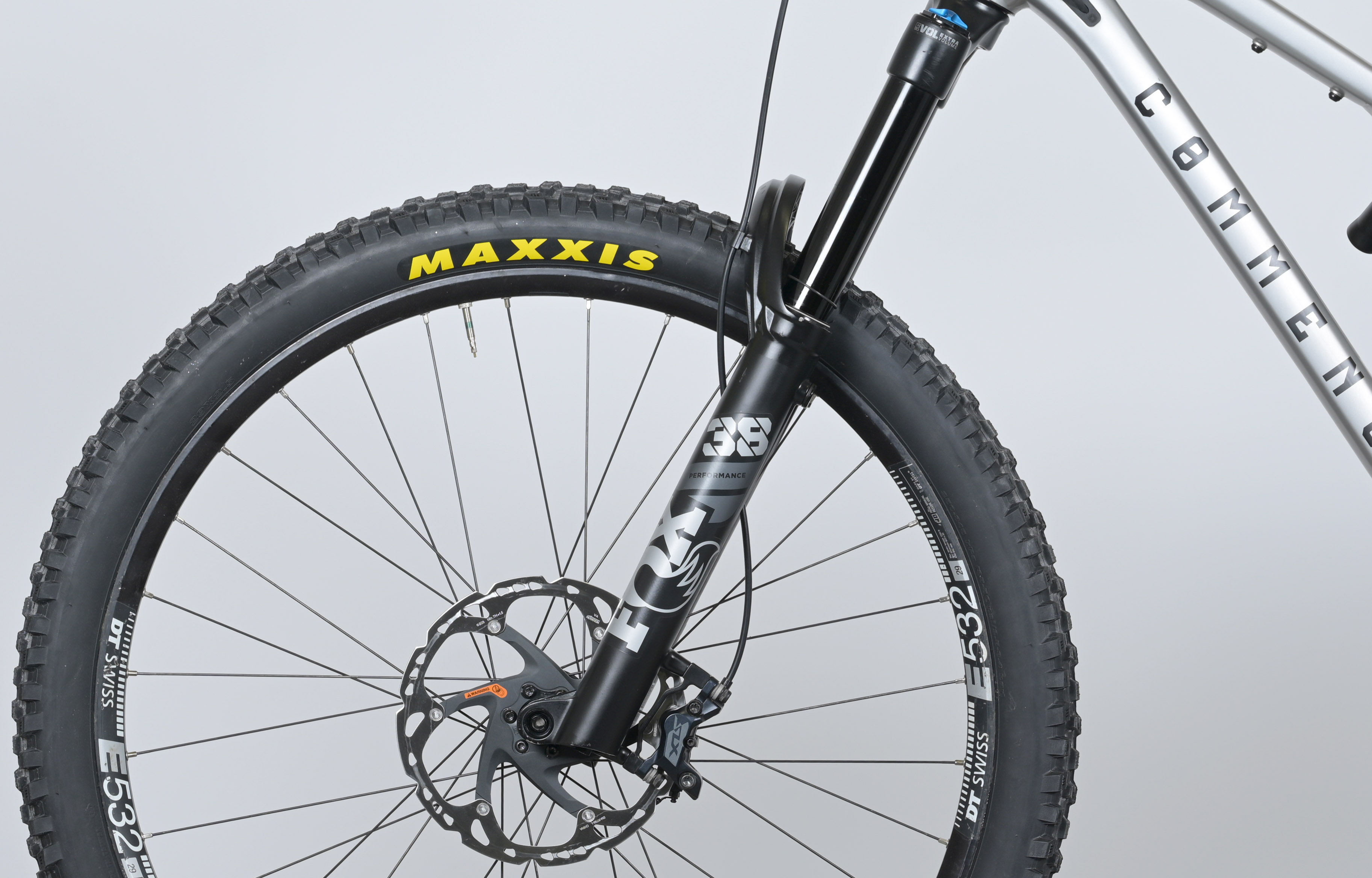 COMMENCAL META SX V5 ESSENTIAL SILVER - M (23131502) image cover number large 3