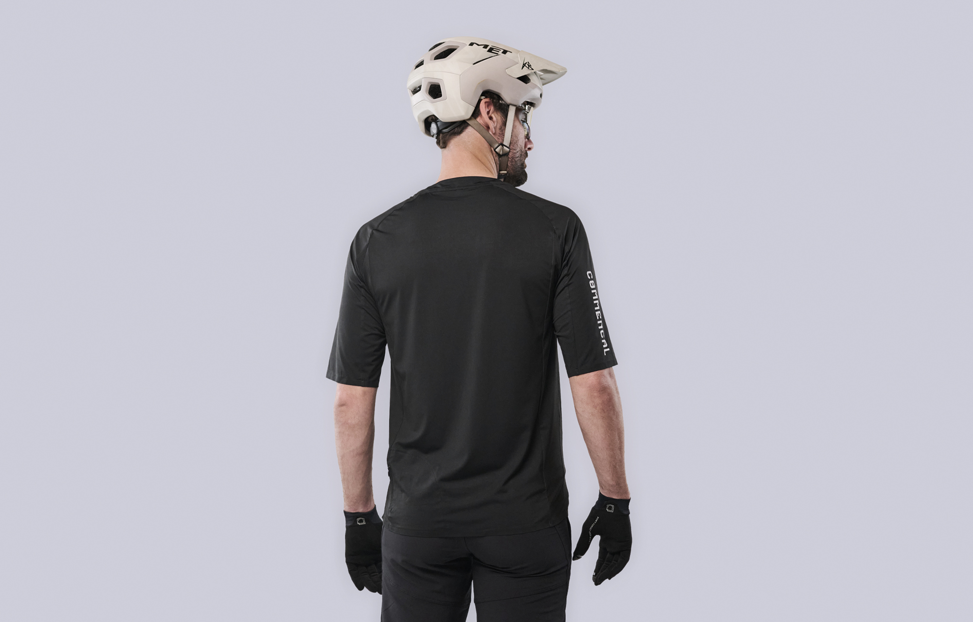 MAILLOT COMMENCAL LIGHTECH MANGA CORTA CON CREMALLERA BLACK image number 0