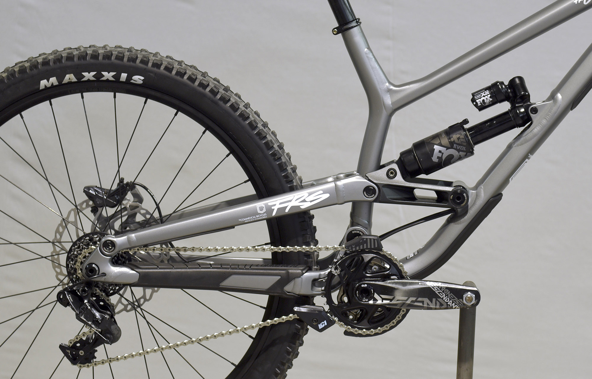 COMMENCAL FRS ESSENTIAL GREY - M (21151002) image number null