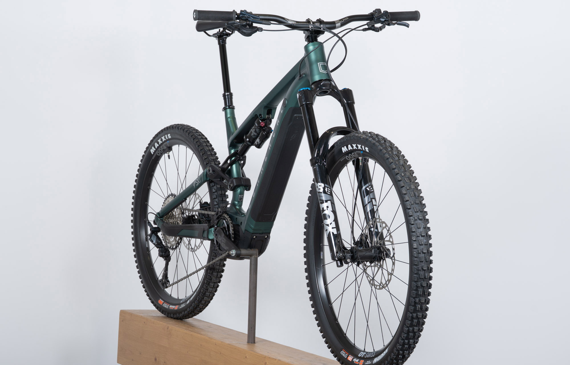 COMMENCAL META POWER SX BOSCH ESSENTIAL METALLIC GREEN - L (23181803) 1 km image large number 2