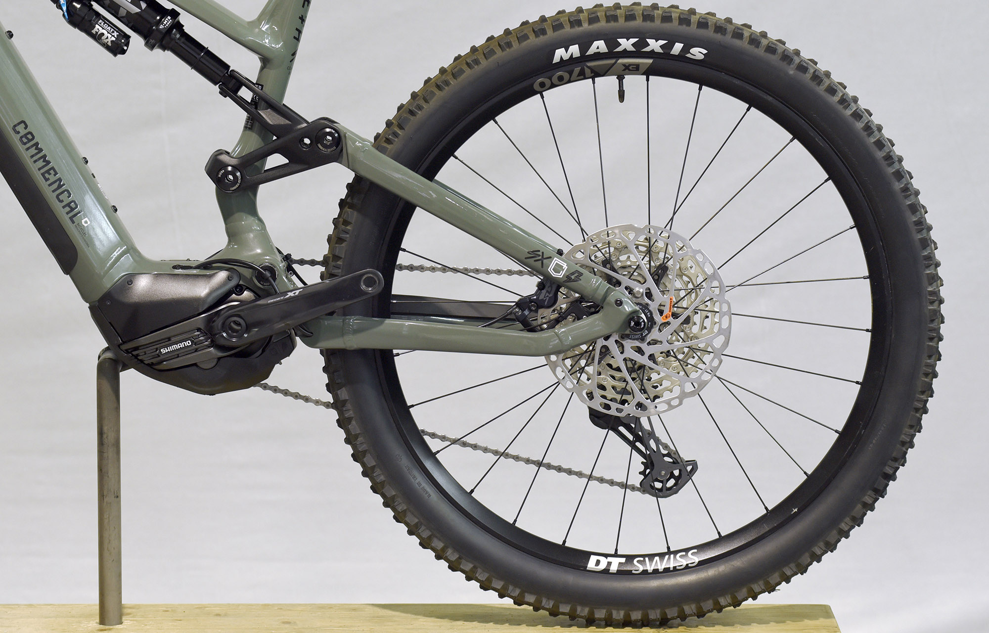 COMMENCAL META POWER SX SHIMANO ESSENTIAL KESWICK GREEN - L (22180603) 657 km image number null