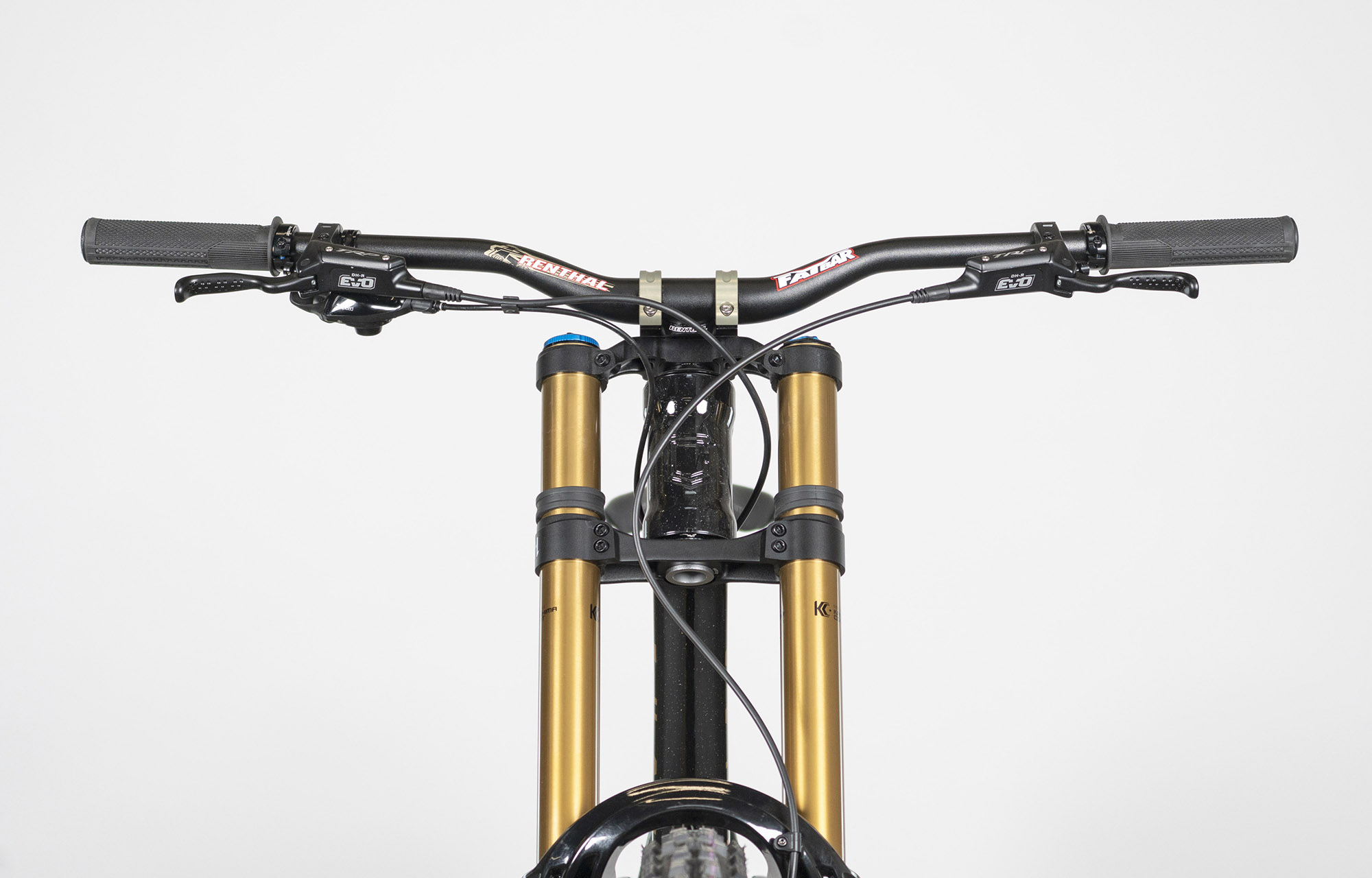COMMENCAL SUPREME DH V5 SIGNATURE GLITTERY BLACK ALC - M (22102058) image number null