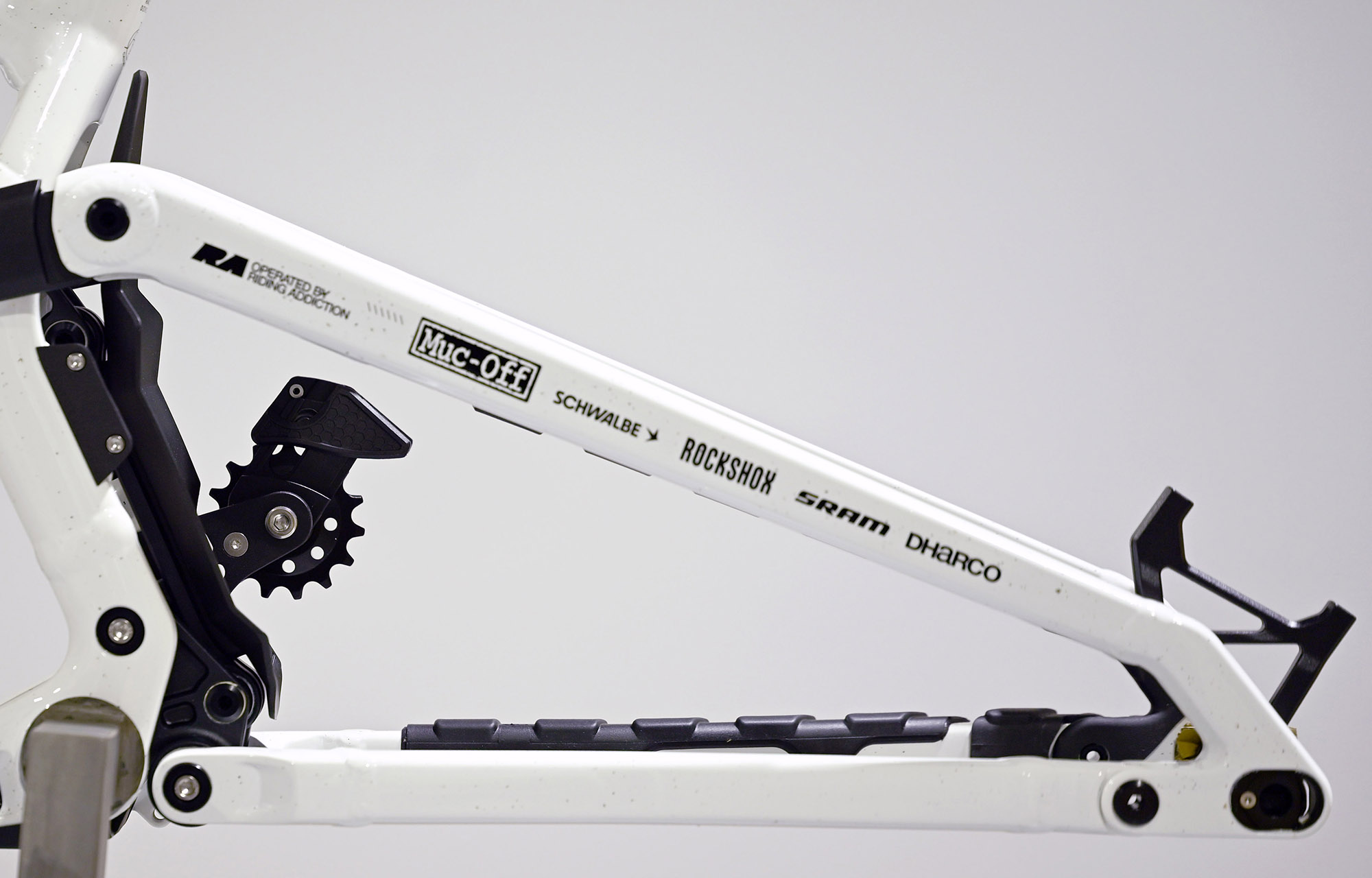 FRAME COMMENCAL SUPREME DH V5 MUC-OFF TEAM - L (25250303) image cover number large 4