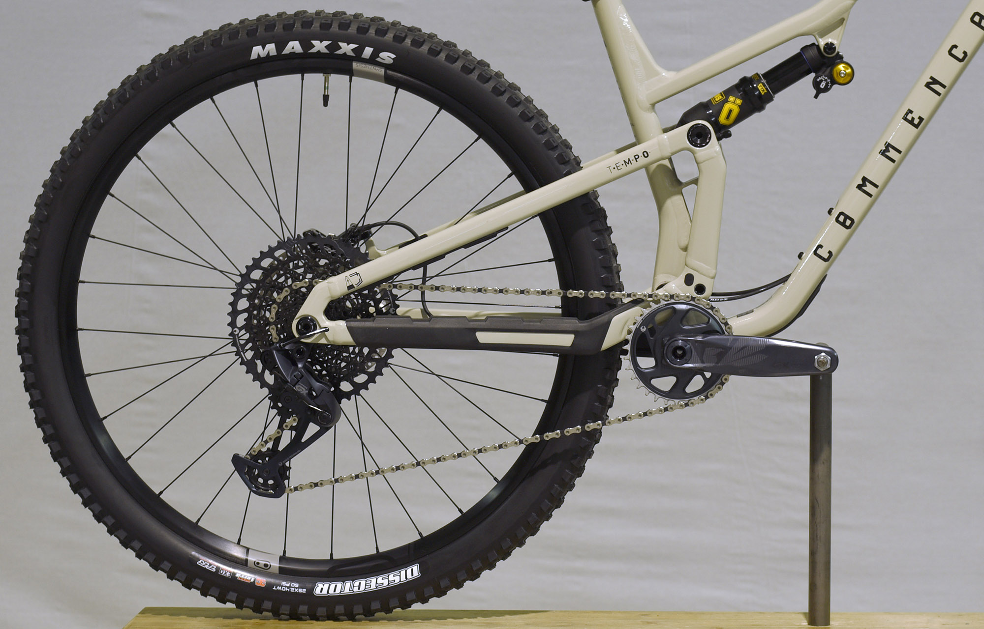 COMMENCAL T.E.M.P.O. OHLINS EDITION CHALK - L (22123903) image number null