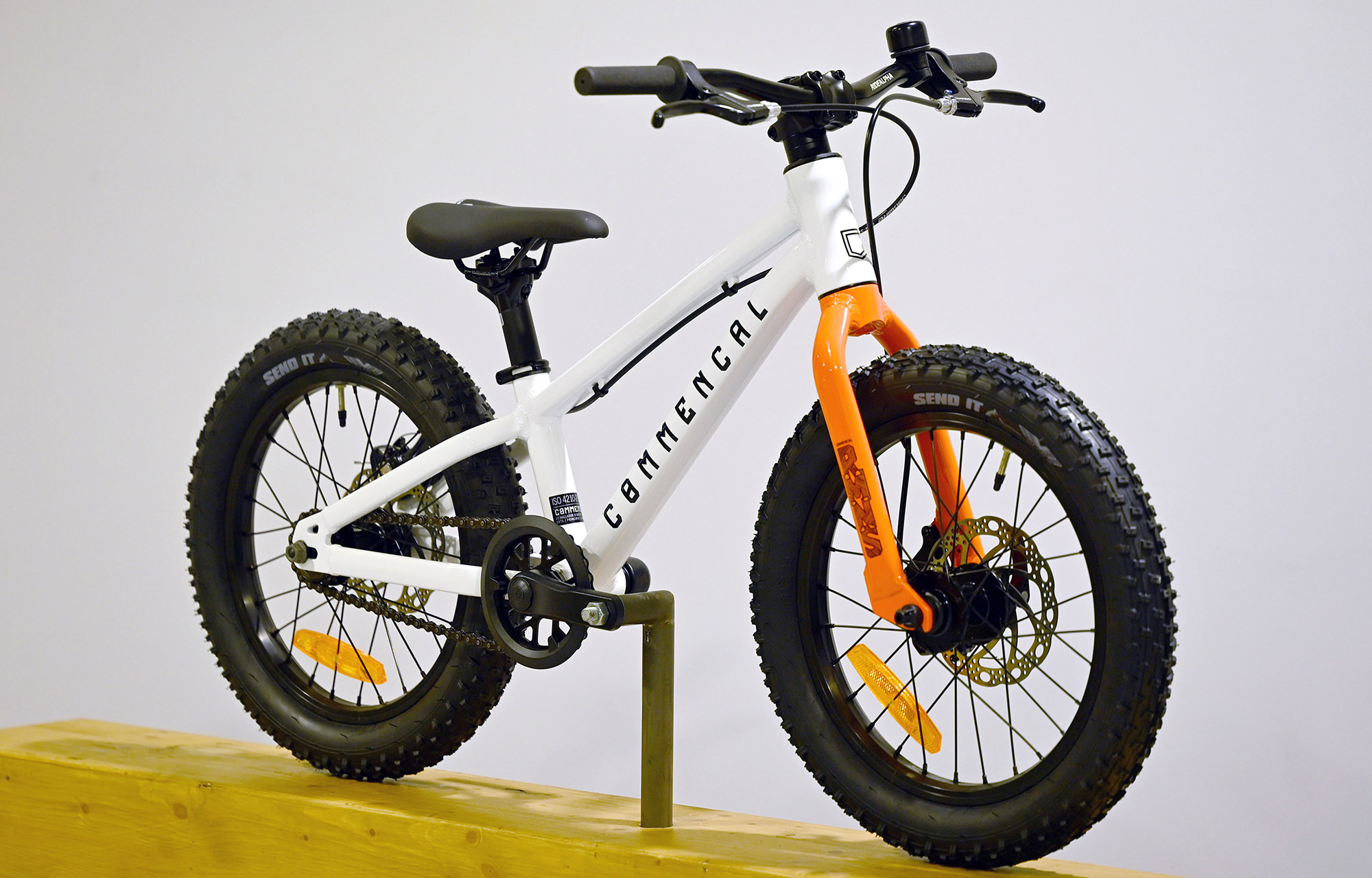COMMENCAL RAMONES 16 PURE WHITE - (23177820) image cover number large 2