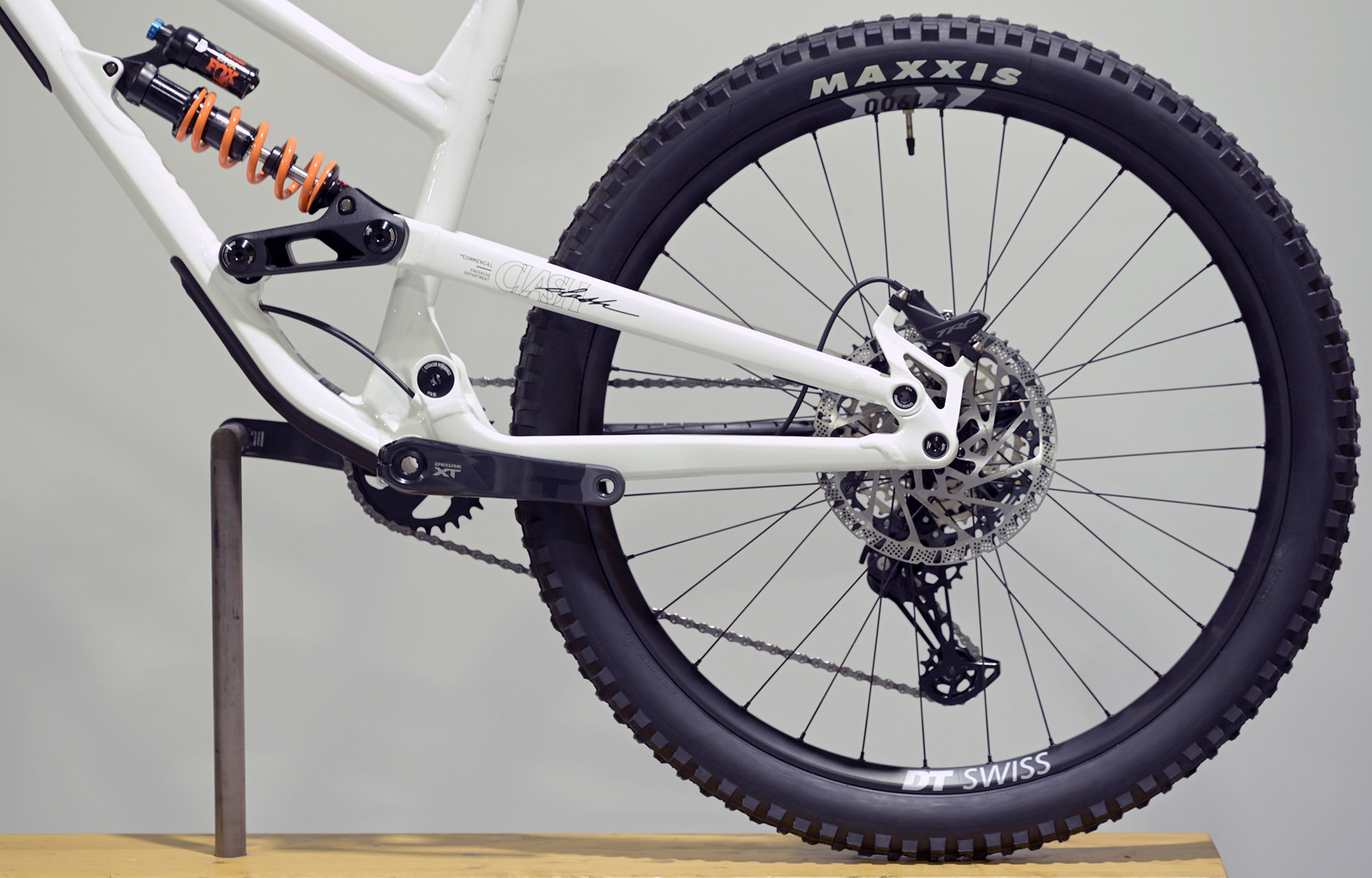 COMMENCAL CLASH SIGNATURE PURE WHITE - M (25130102) image cover number large 5