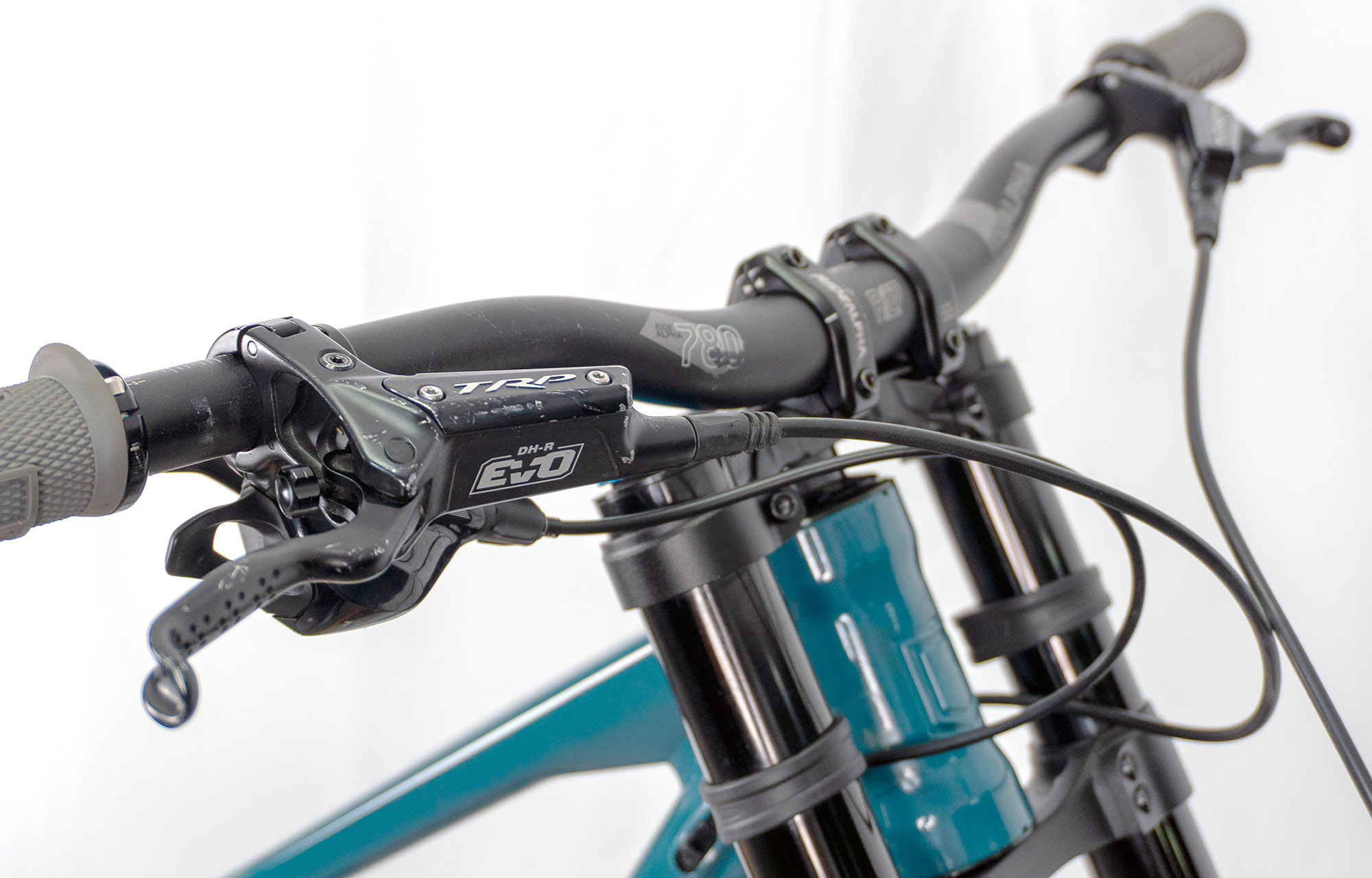 COMMENCAL SUPREME DH V5 ESSENTIAL AQUA BLUE - L (23150103) image number null