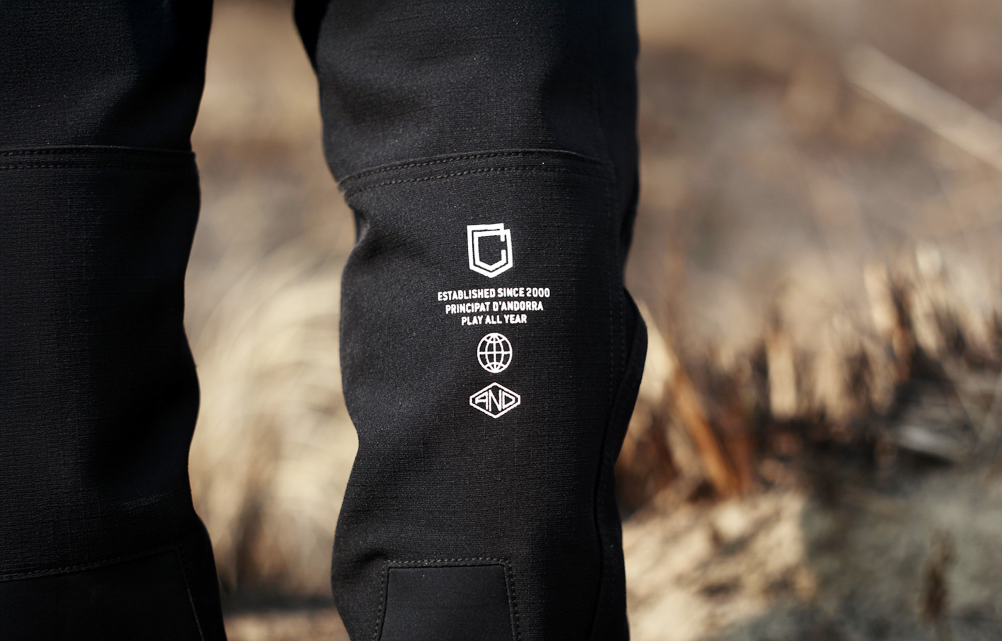 COMMENCAL KIDS HARDTECH PANTS BLACK image number 6