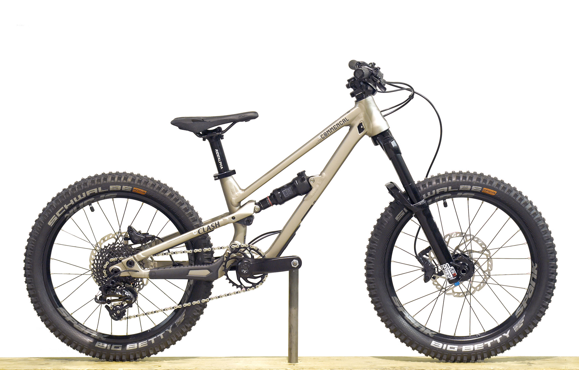 COMMENCAL CLASH 20 CHAMPAGNE - (22170500) image number null