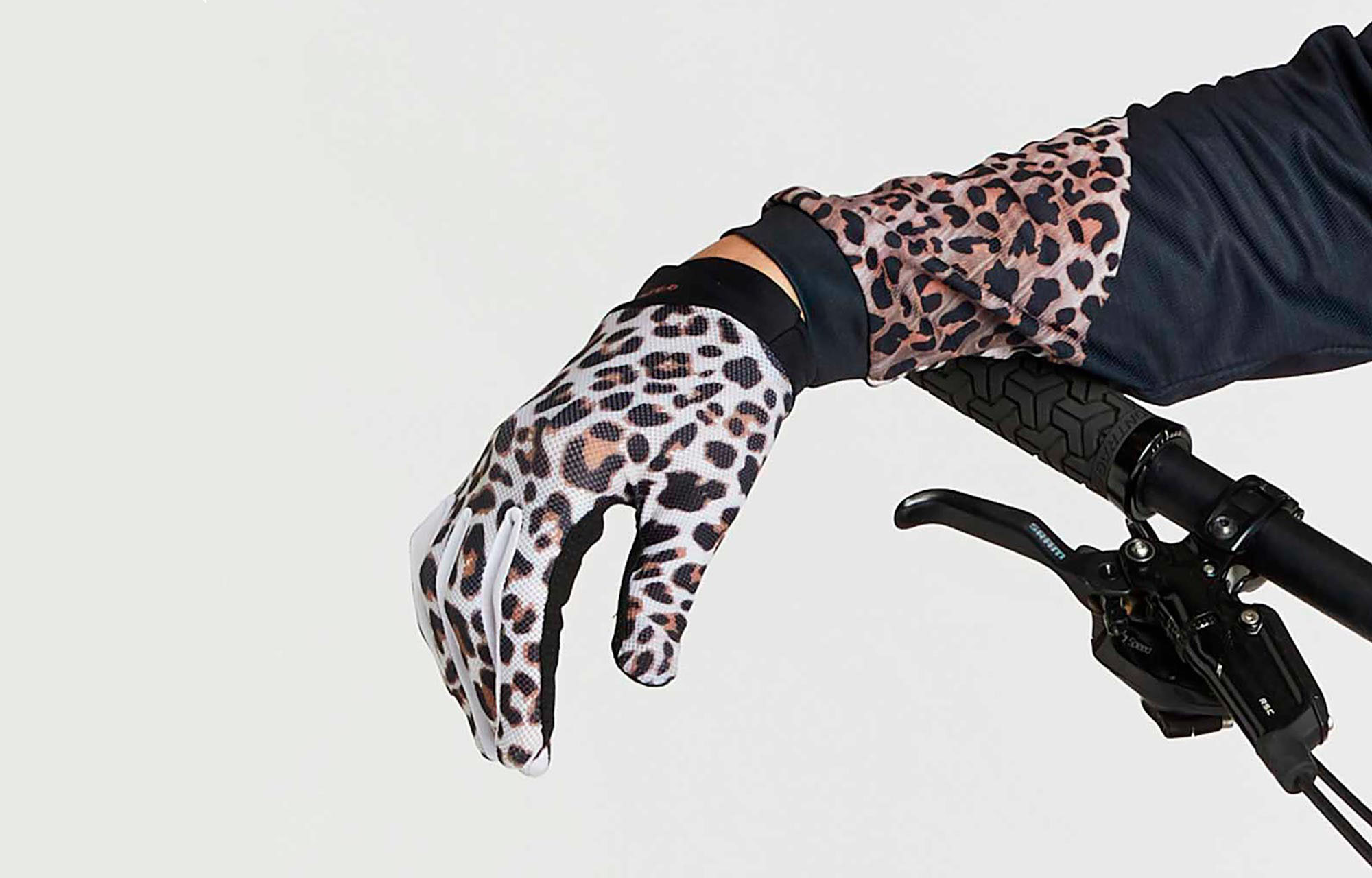 GUANTES DHARCO WOMEN LEOPARD image number 0