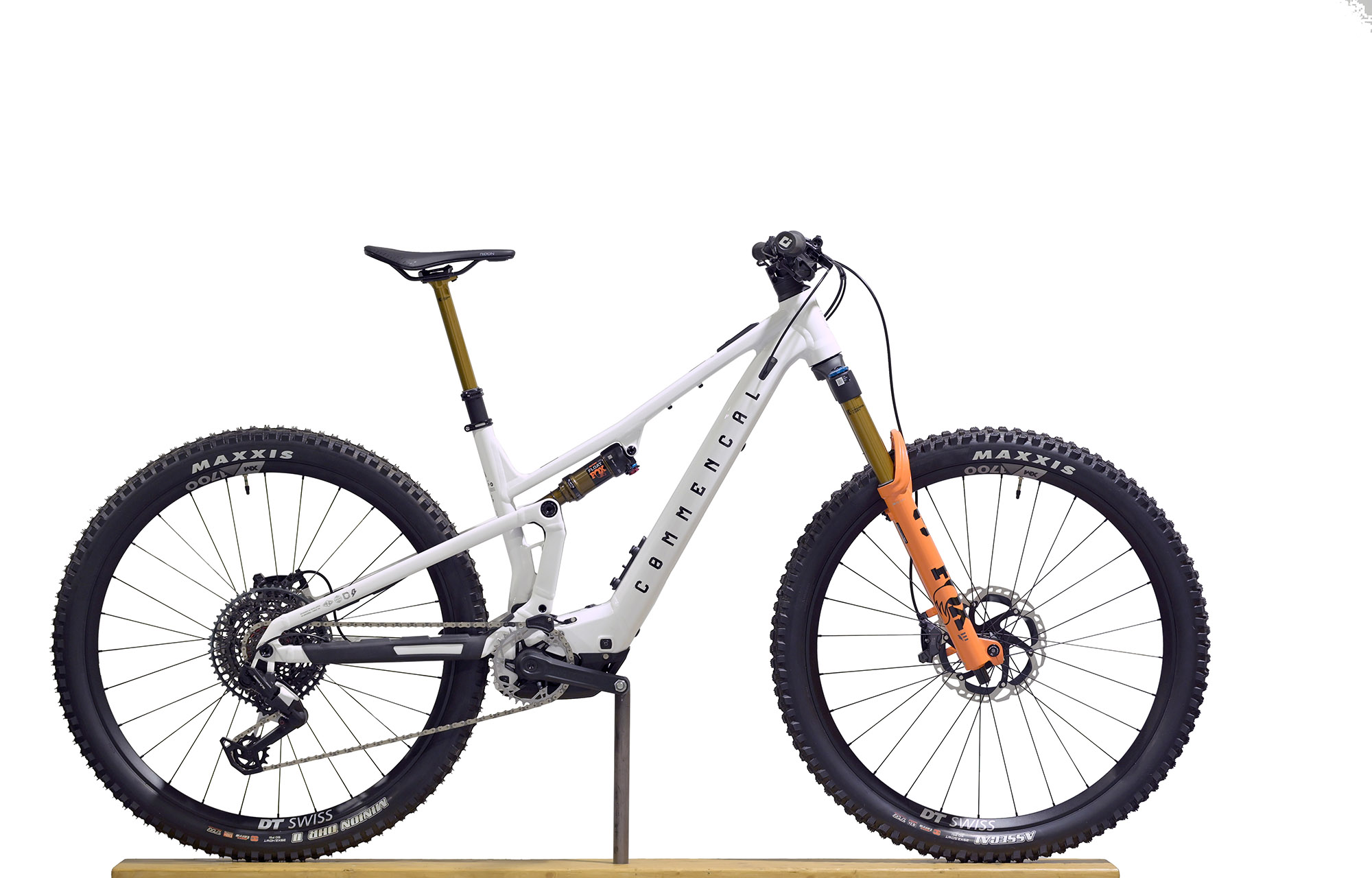 COMMENCAL T.E.M.P.O. POWER SIGNATURE EAGLE 90 - M (25120602) 0 km image number null